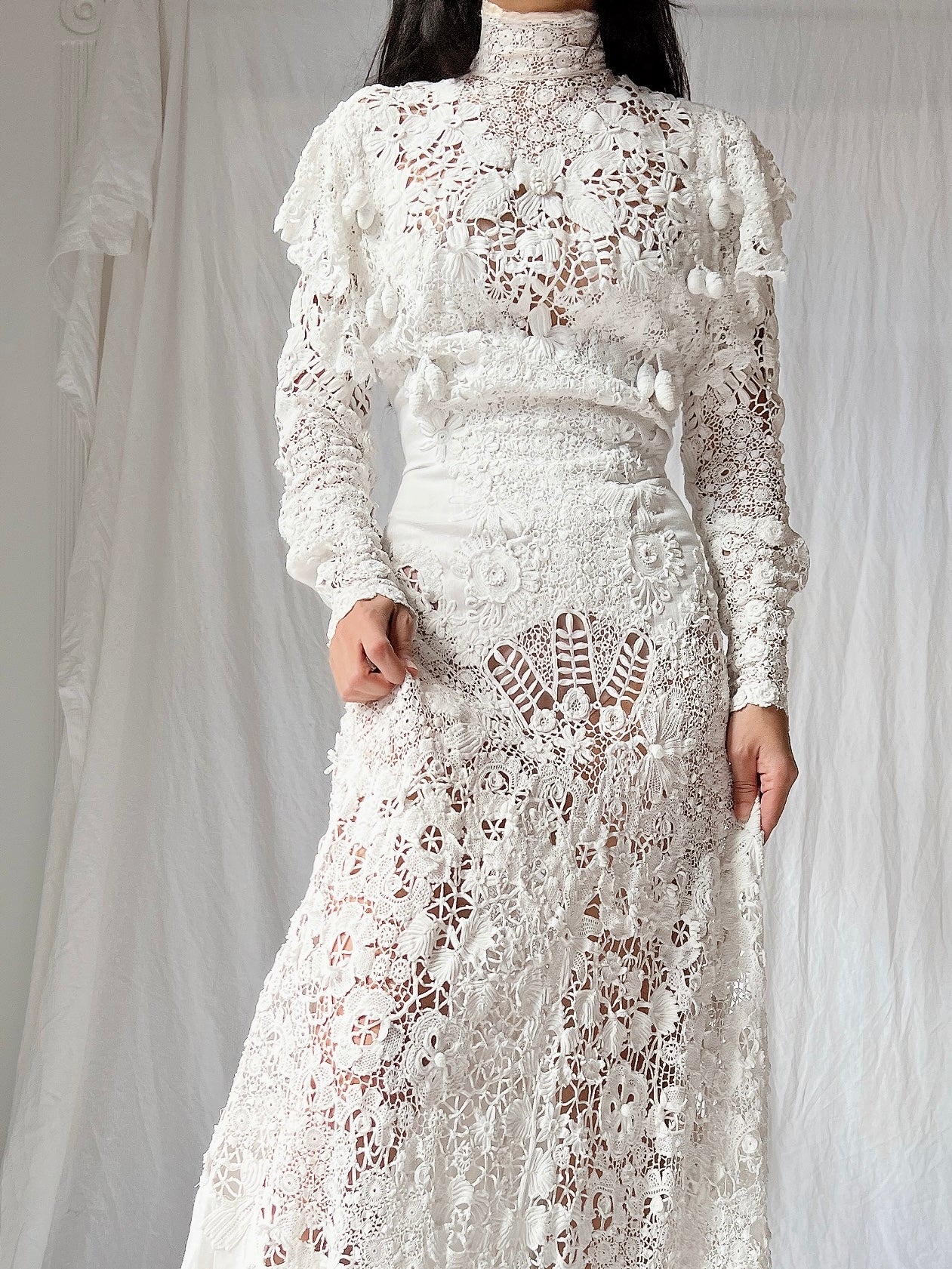 Victorian Linen and Irish Crochet Lace Gown - S