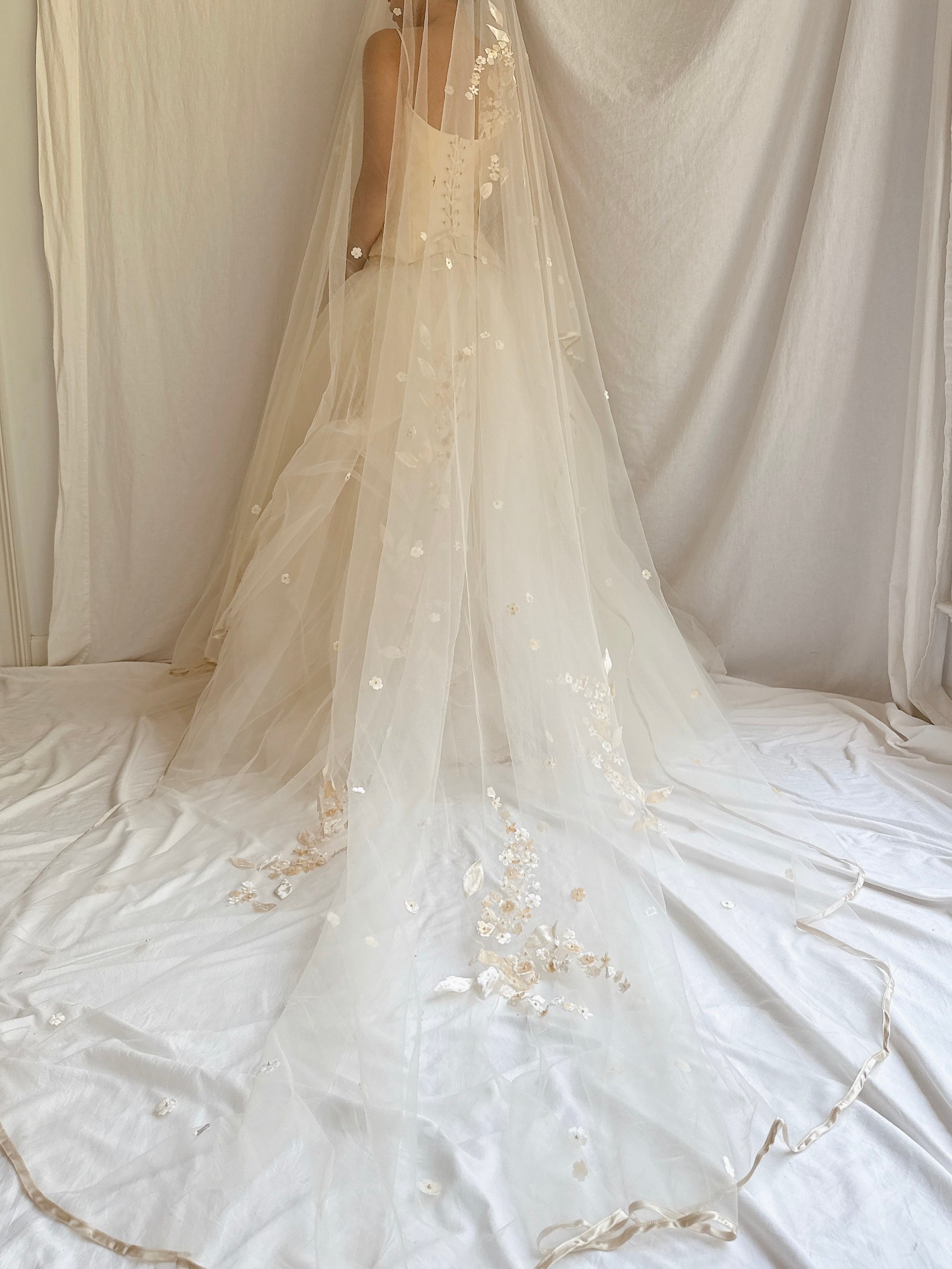 RESERVED - 1990s Bovina Italian Silk 3-Piece Wedding Gown Set - M/IT 44
