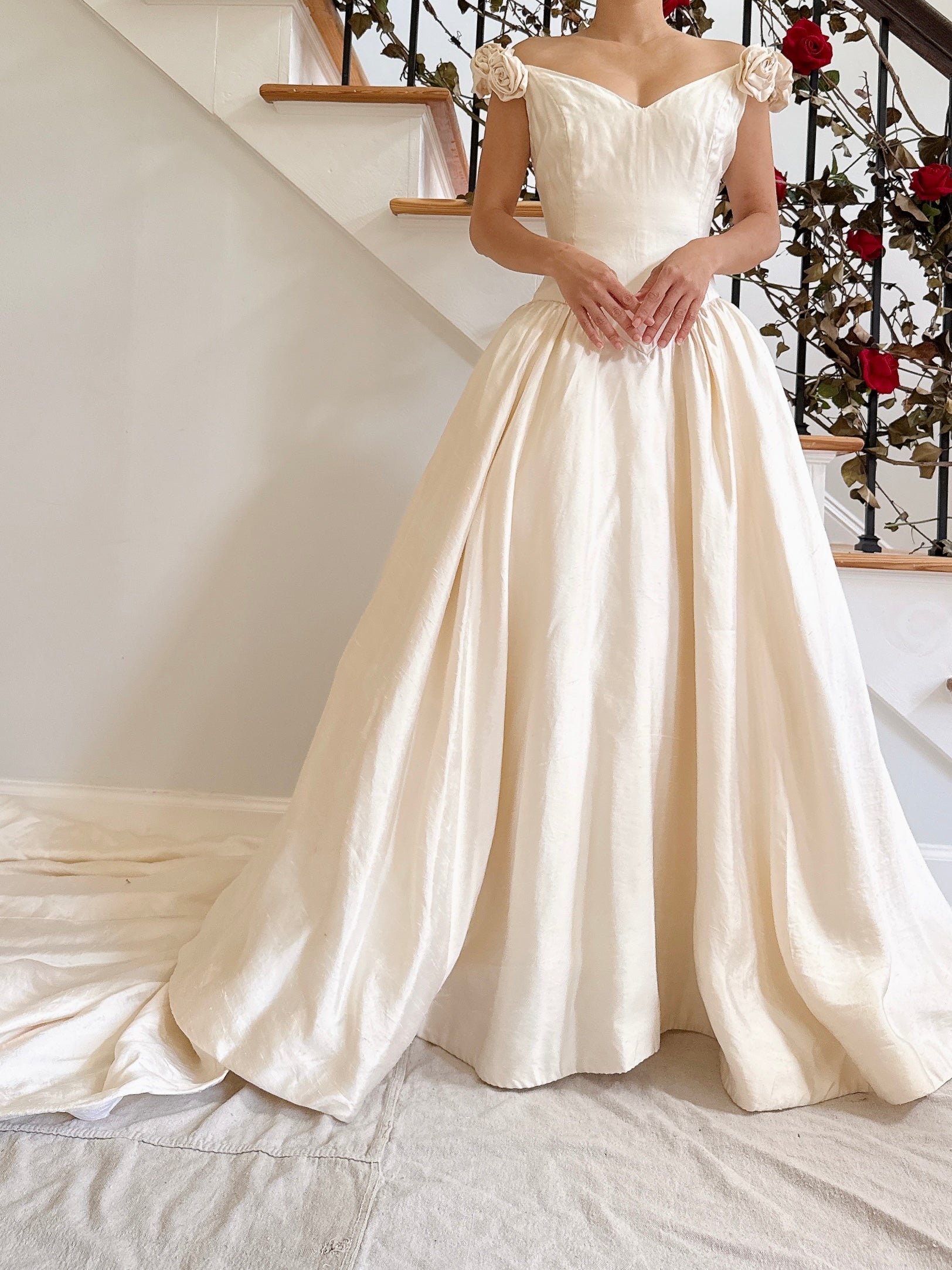 1990s Ivory Alvina Valenta Silk Rosette Dress - M