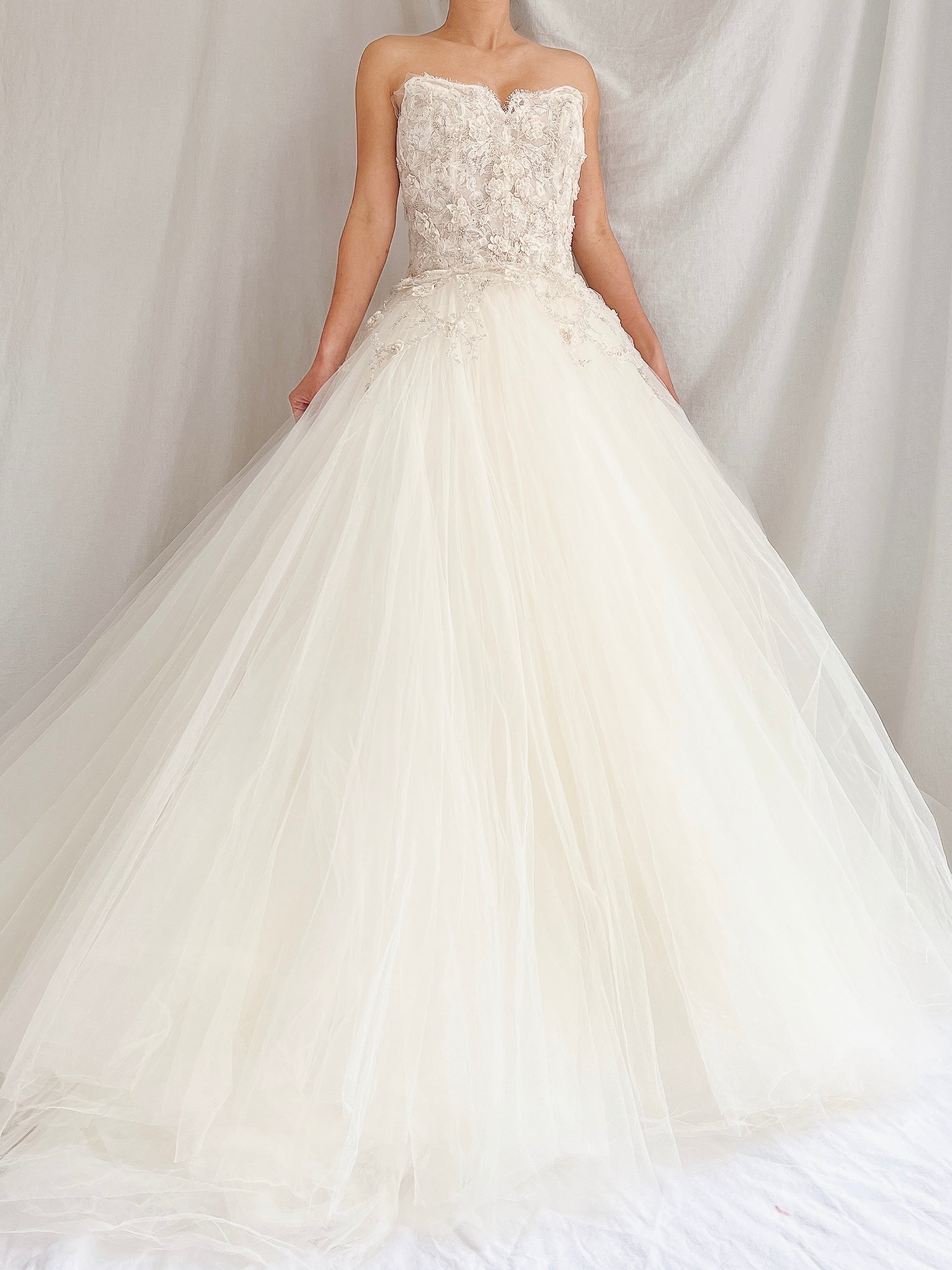 Lazaro Strapless Tulle Gown Sweetheart Bodice - XS/2