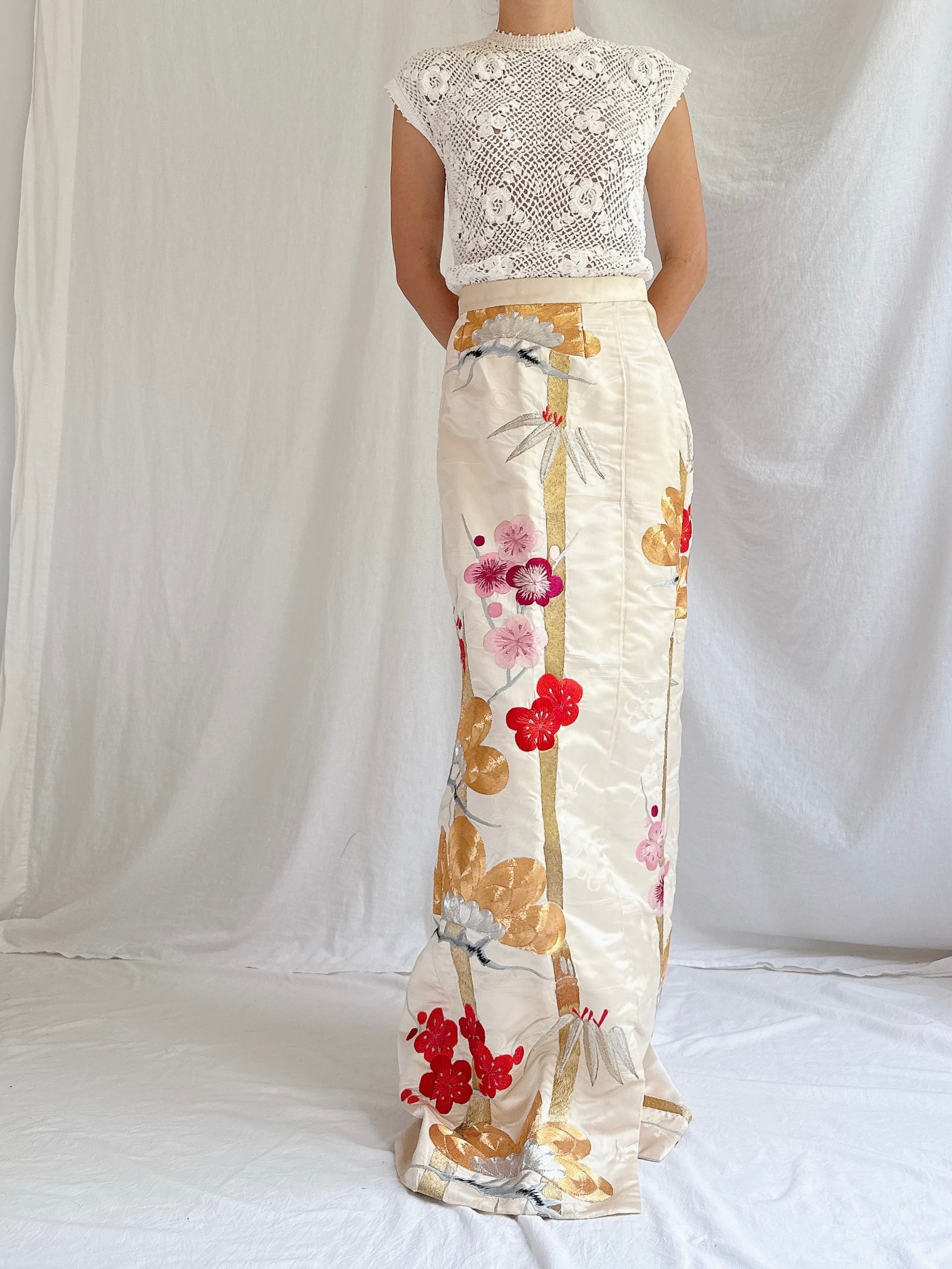 Vintage Embroidered Silk Skirt - XS/S