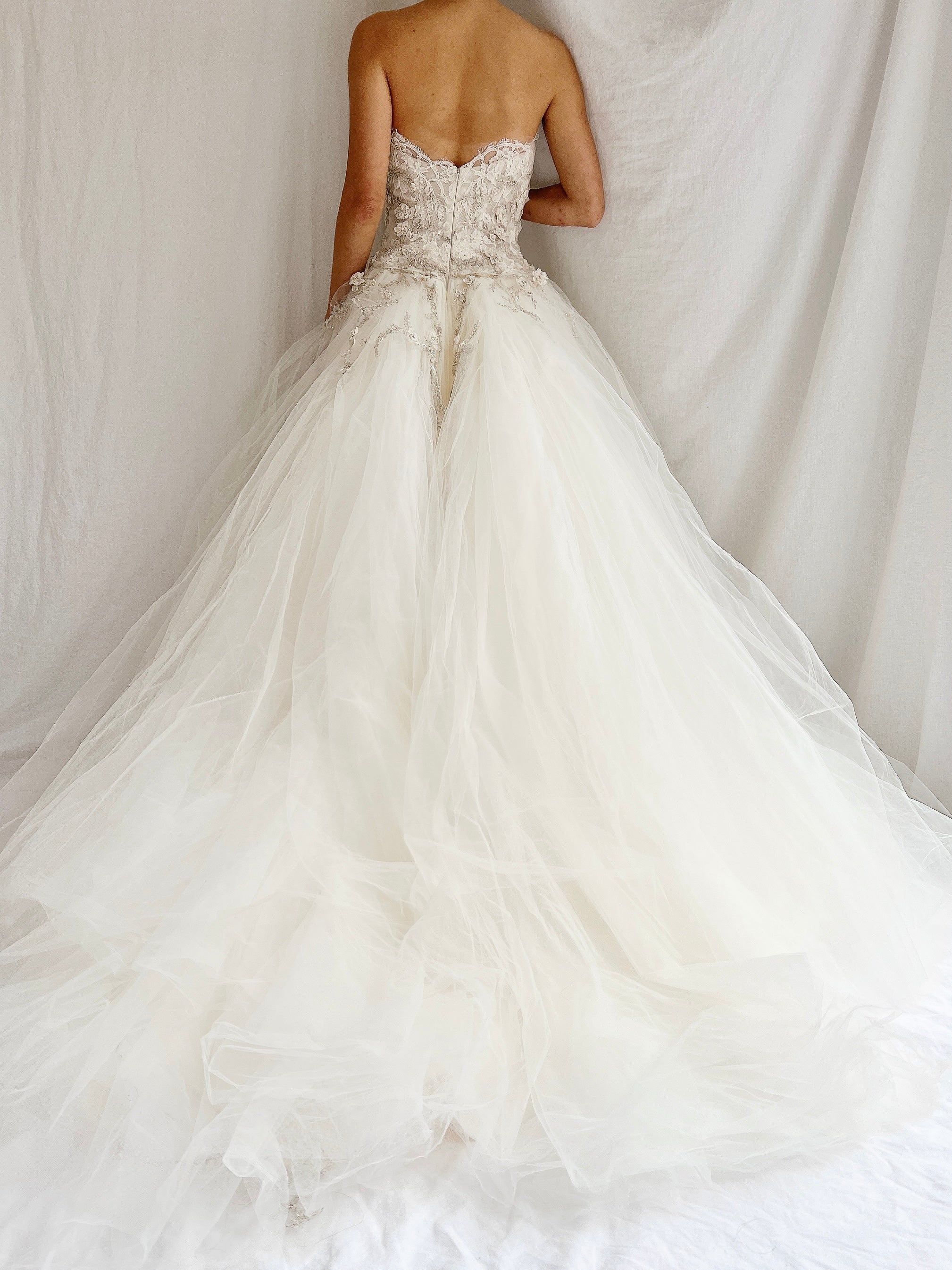 Lazaro Strapless Tulle Gown Sweetheart Bodice - XS/2