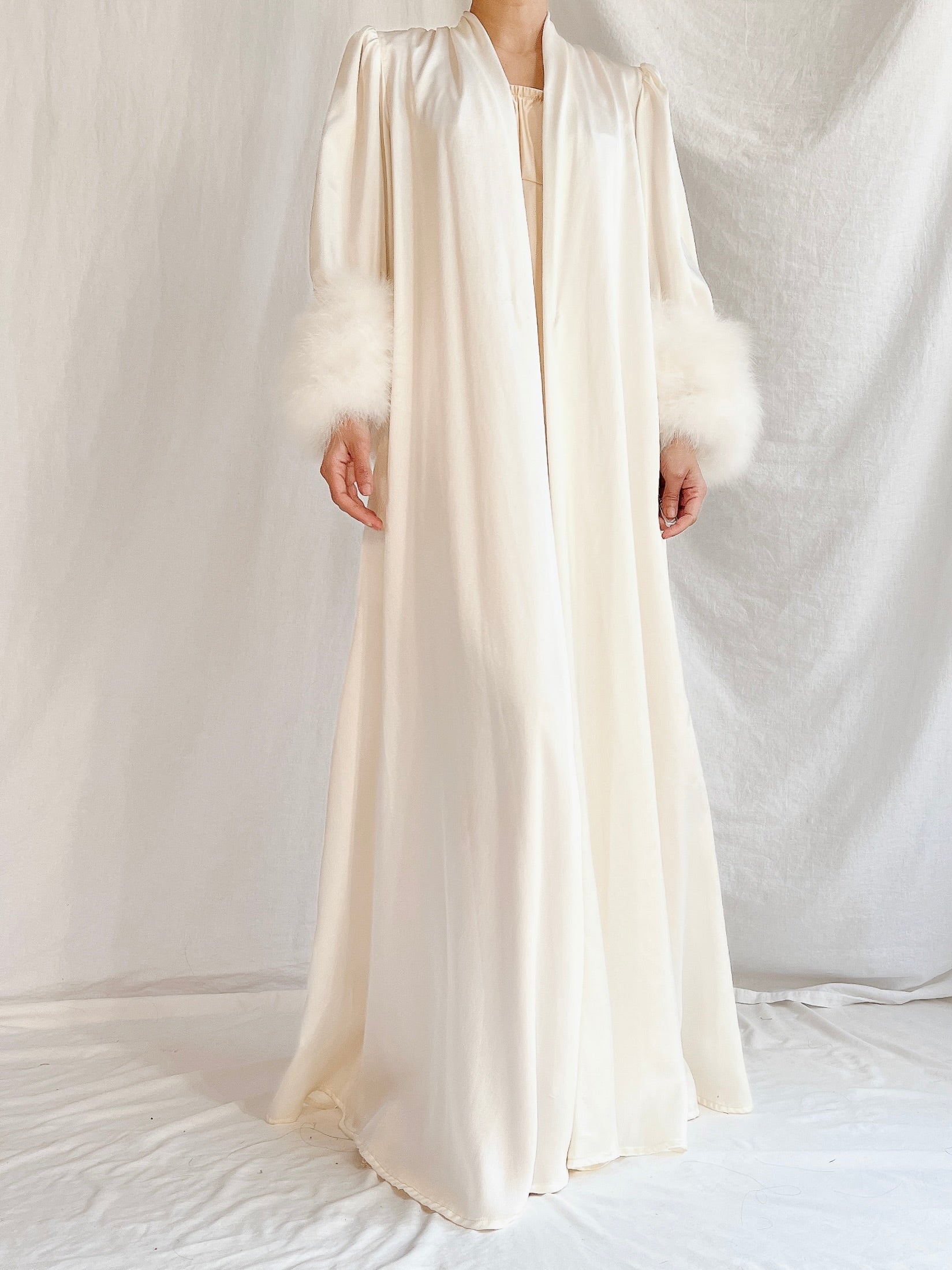 1960s Lucie Ann Satin Marabou Duster - S-M