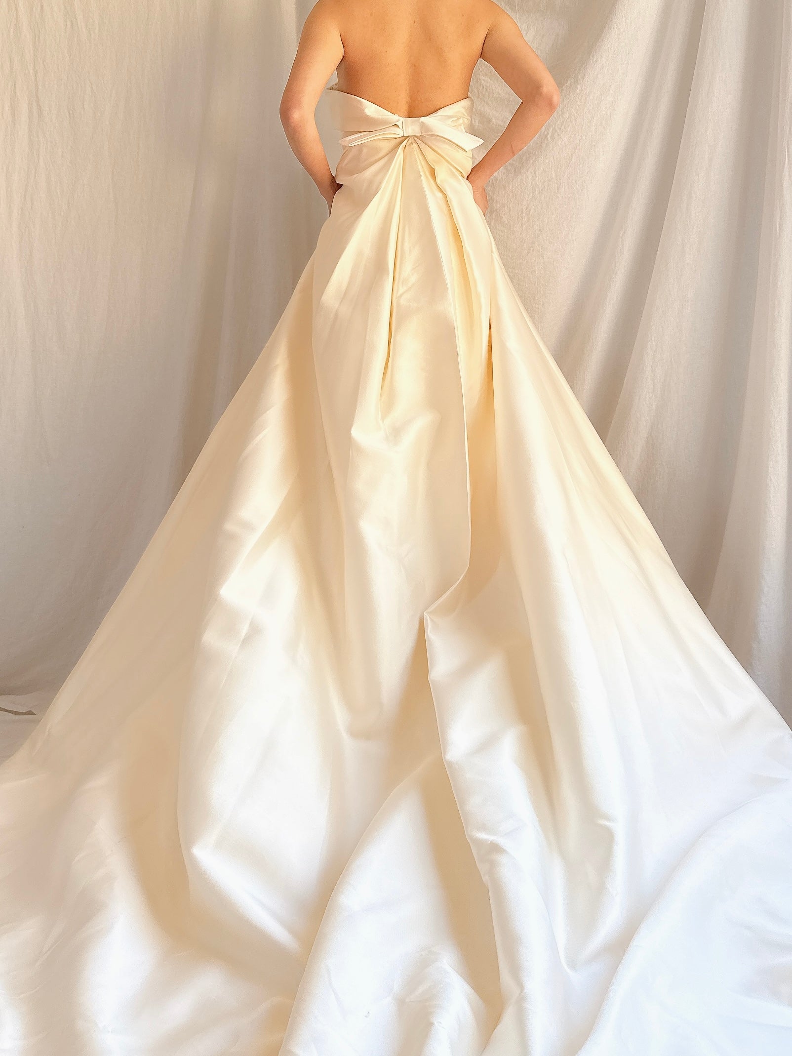 RESERVED Vintage Pronovias Barcelona Gown with Train - M/US 10