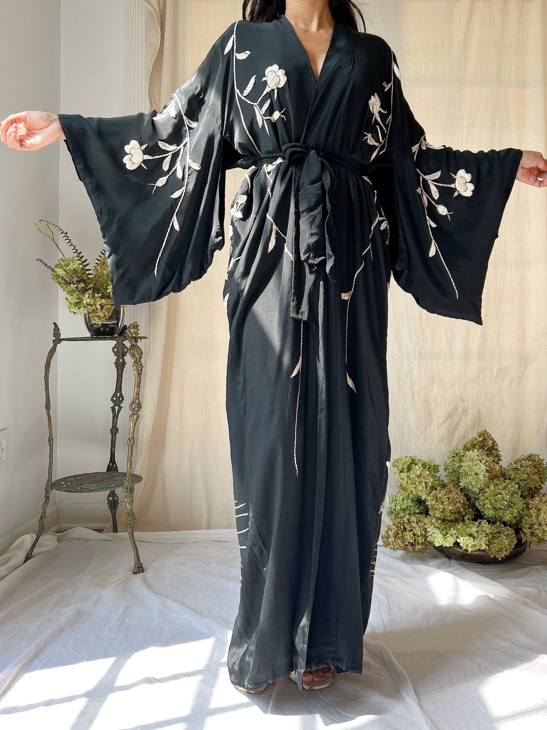 Antique Silk Embroidered Kimono - OSFM