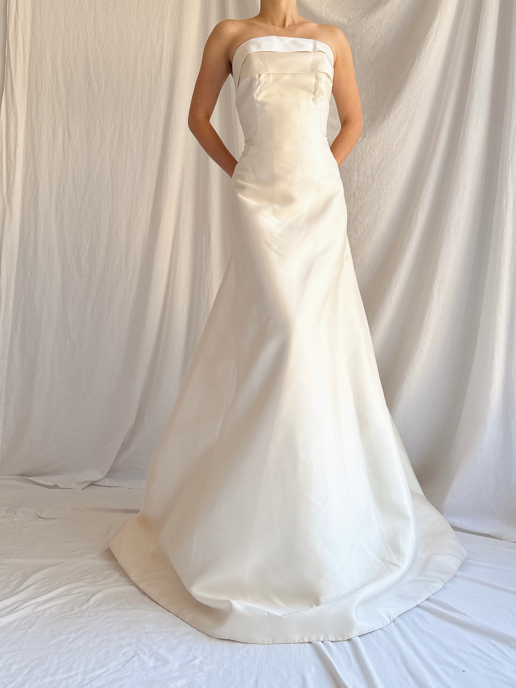 RESERVED Vintage Pronovias Barcelona Gown with Train - M/US 10
