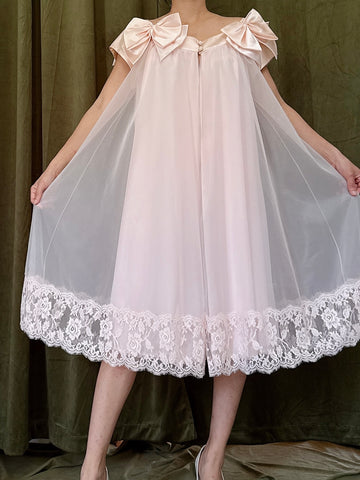 Vintage Pink Bow Duster - M