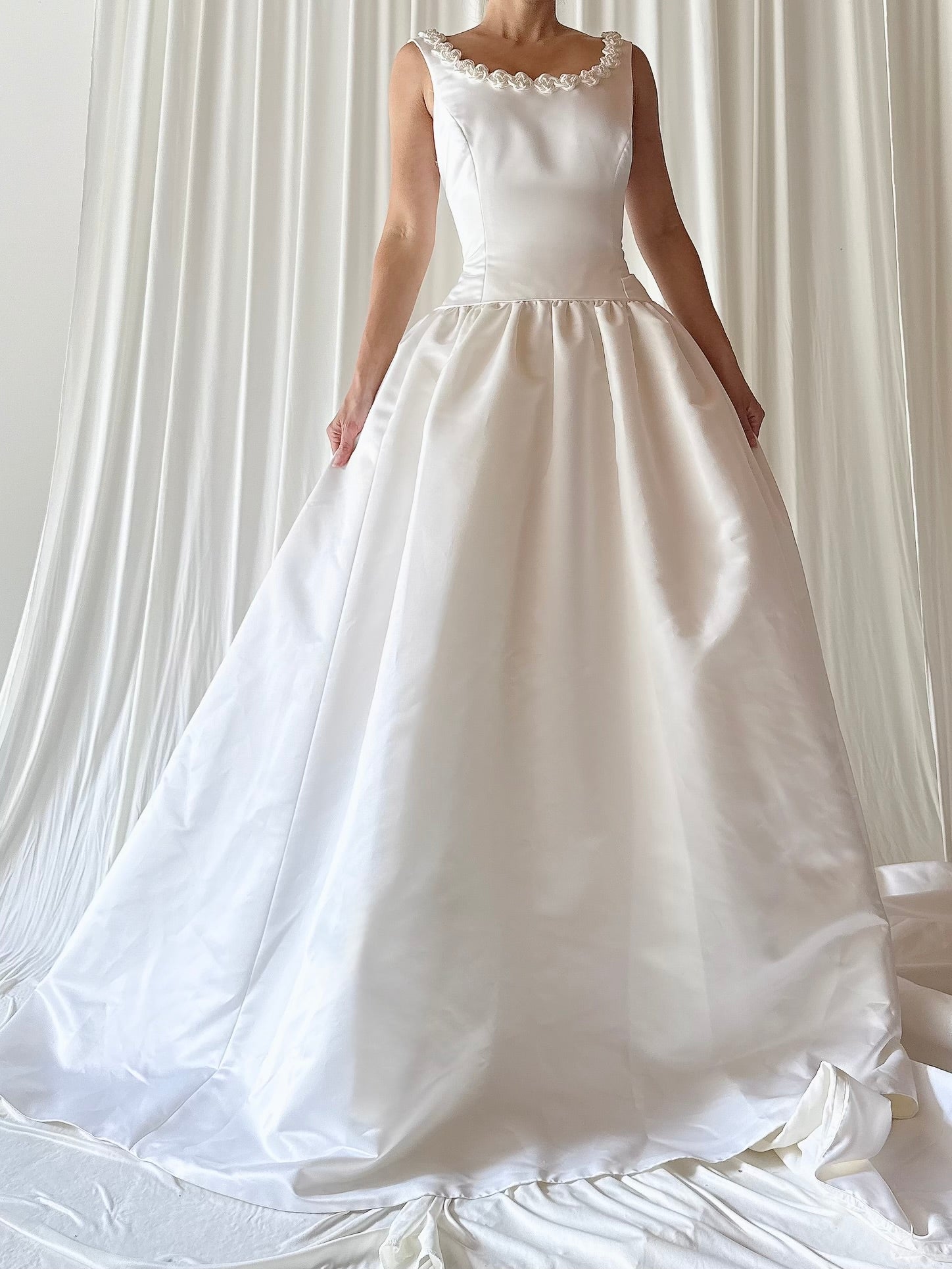 Vintage Beaded Scoop Neckline Gown - M
