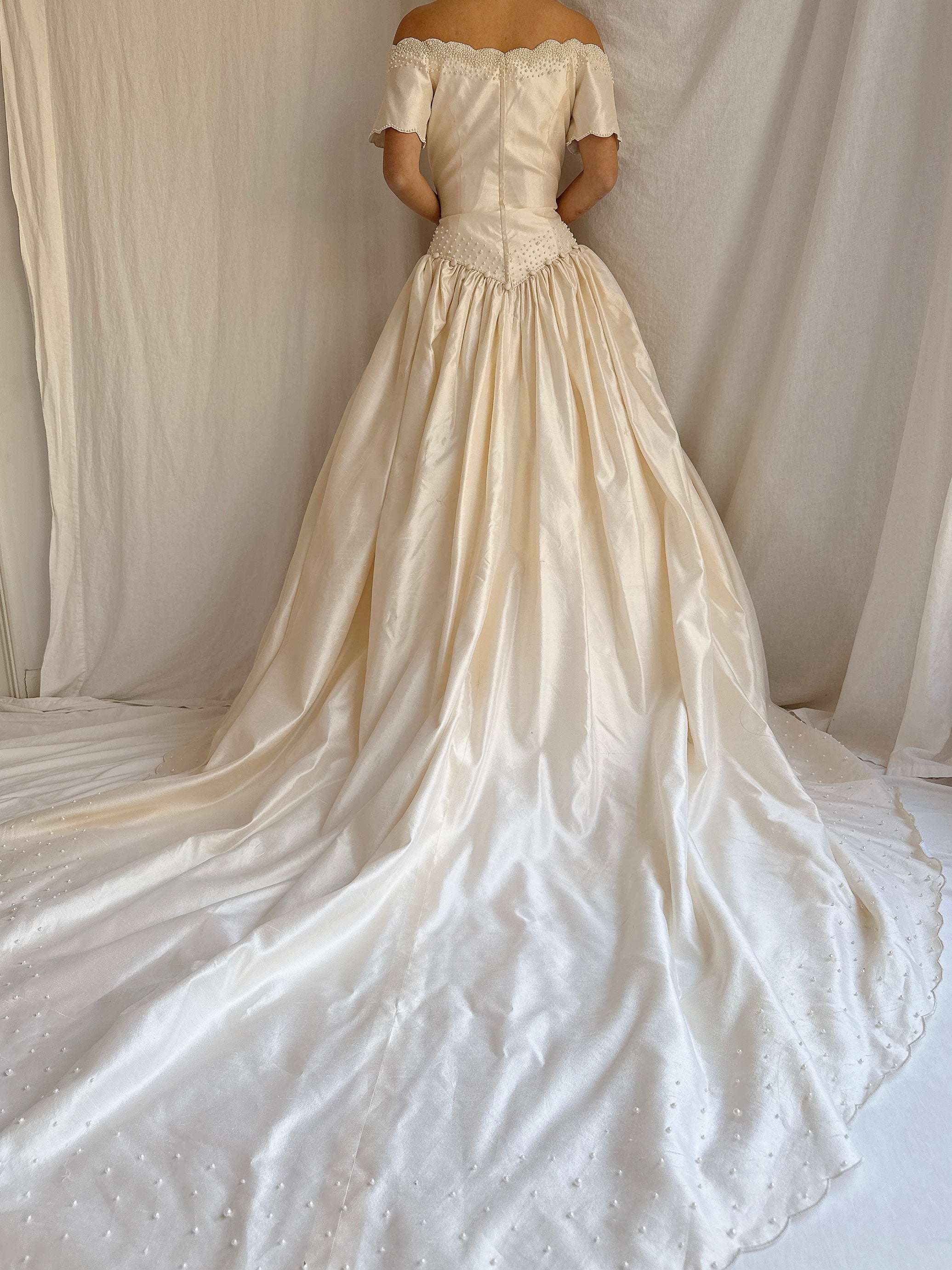 1980s Pearl Beaded Off-the-Shoulder Gown - M/6