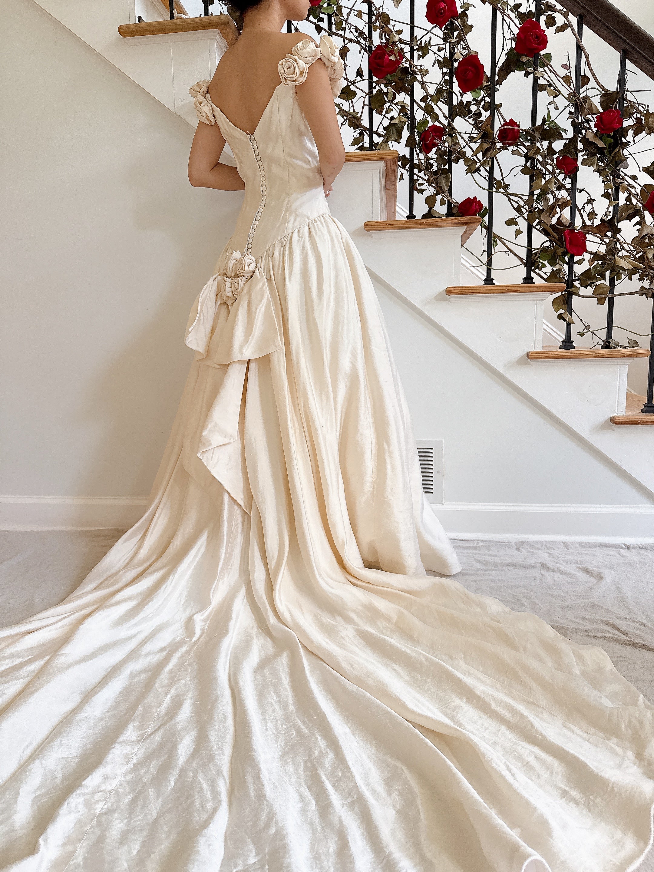 1990s Ivory Alvina Valenta Silk Rosette Dress - M
