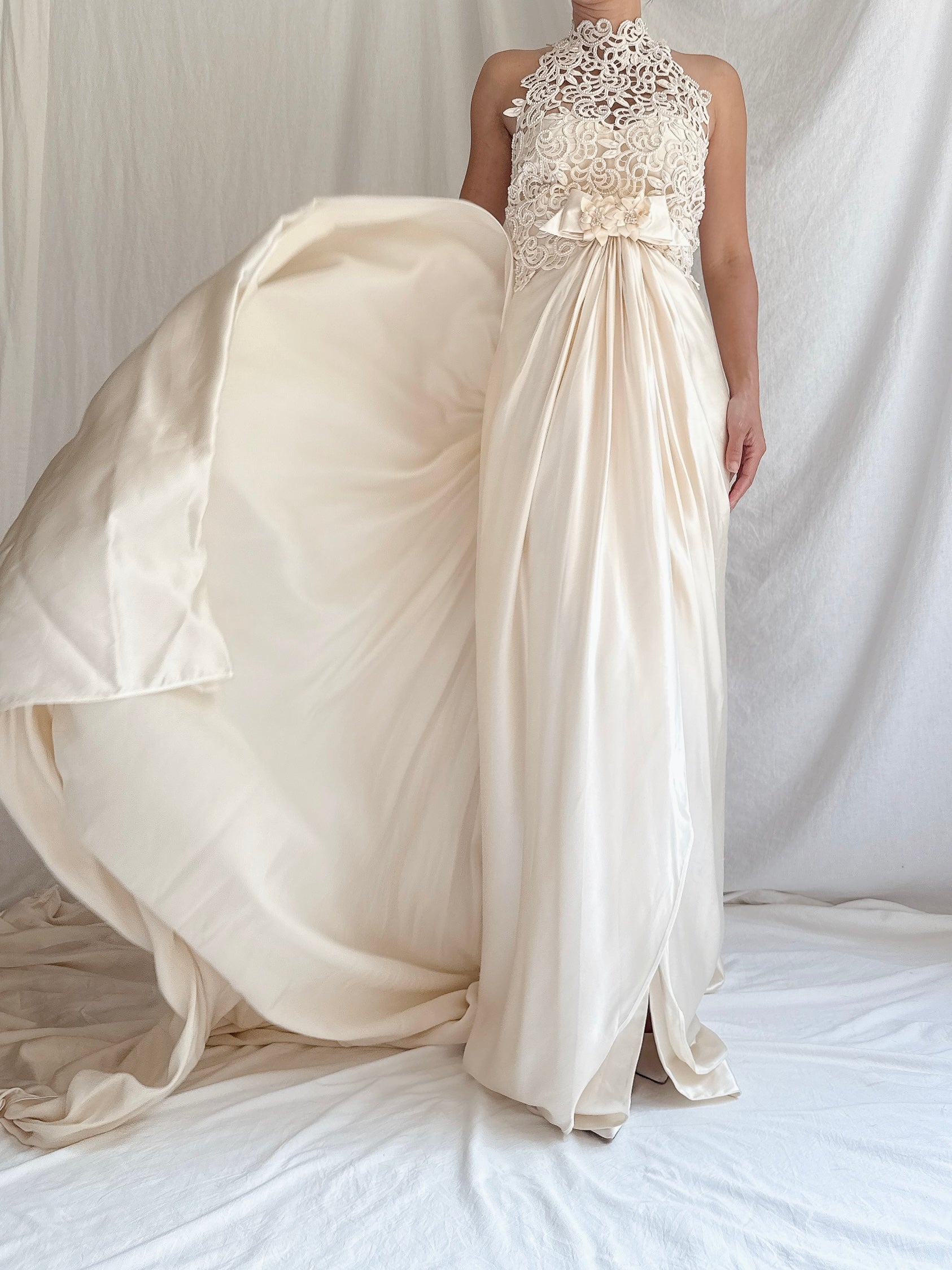 Vintage Sill Charmeuse Embroidered Lace Gown - M/8