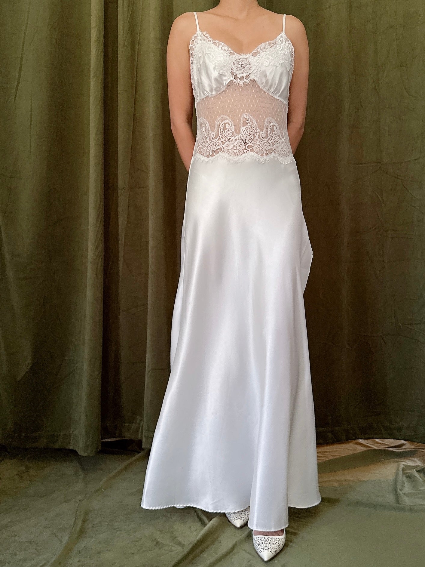 Vintage Lace and Satin Slip - M