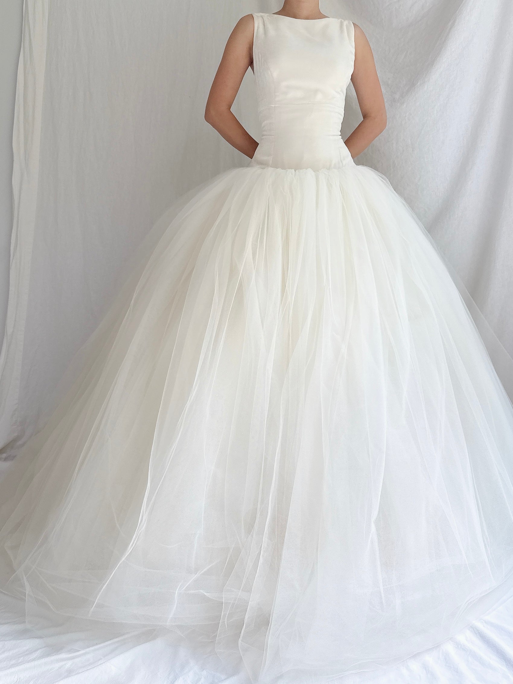 1990s Vera Wang Silk Velvet Gown - S/4/6