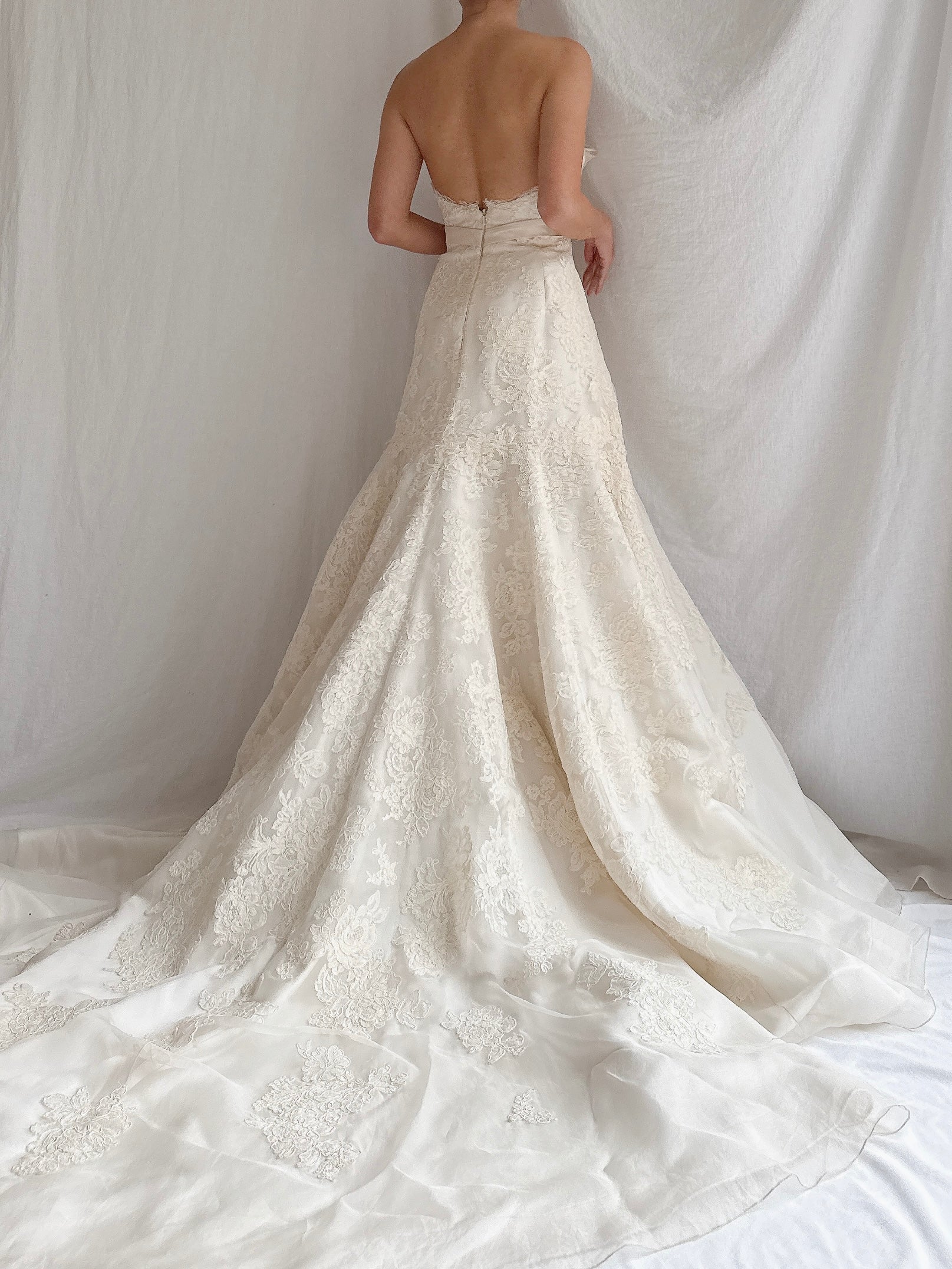 “RESERVED” Vintage Liancarlo Couture Alencon Lace & Silk Organza Gown - S/M 6