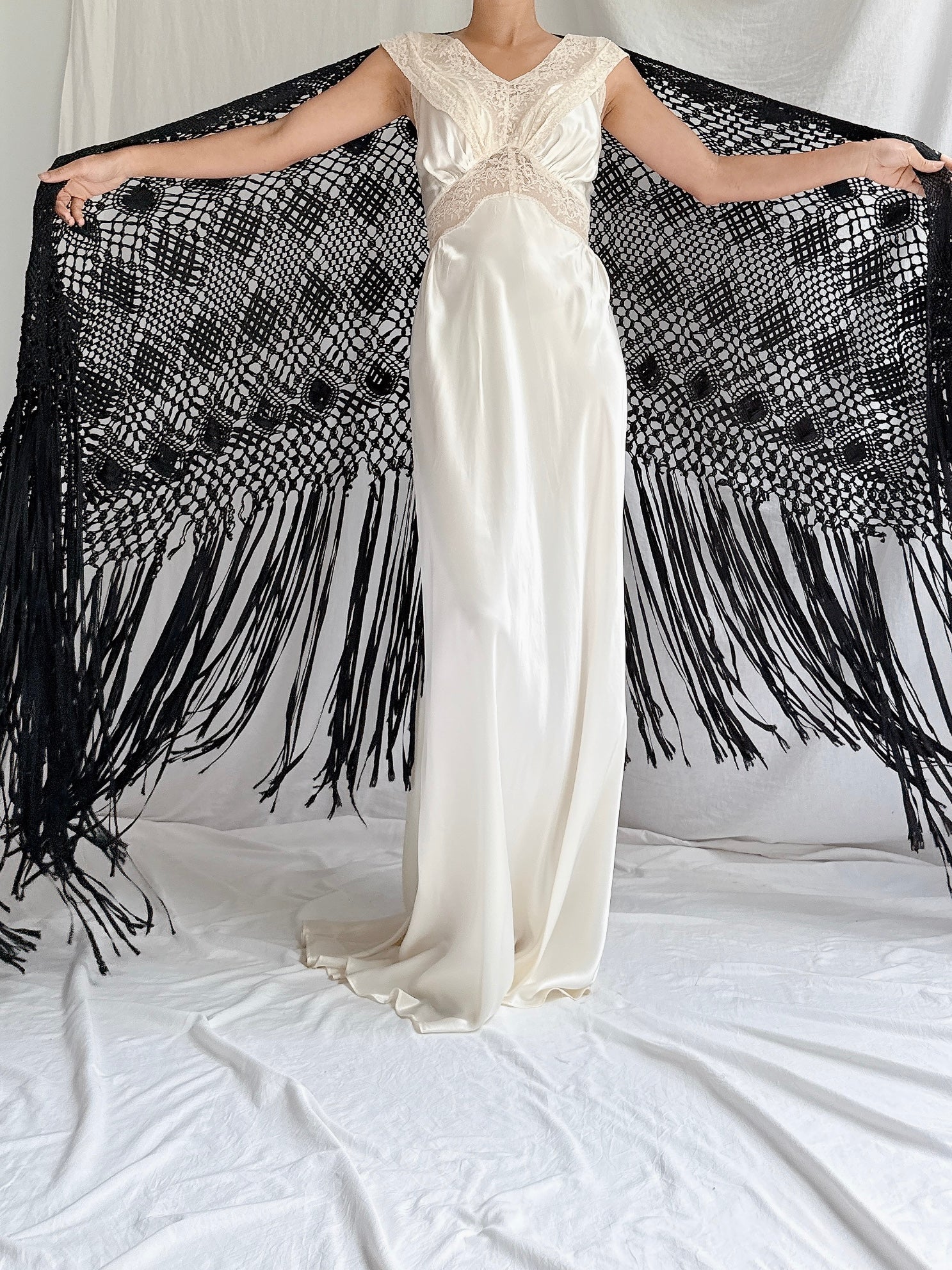 Vintage Black Macrame Shawl - OSFM