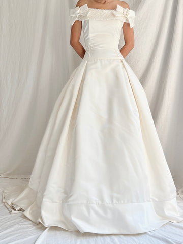 2000s Demetrios Satin Off-the-Shoulder Gown - XS/2-4