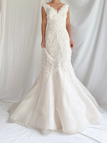 Vintage Liancarlo Alencon Lace Gown - M/L 10