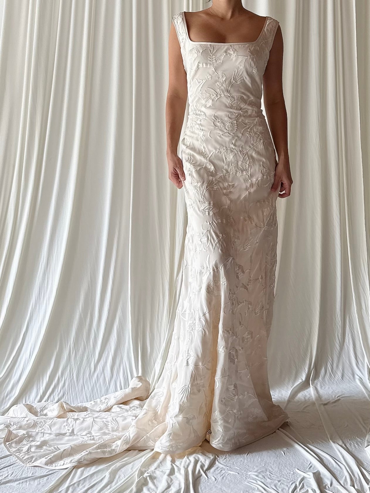 Vintage Ulla-Maija Silk Embroidered Gown - Size 8