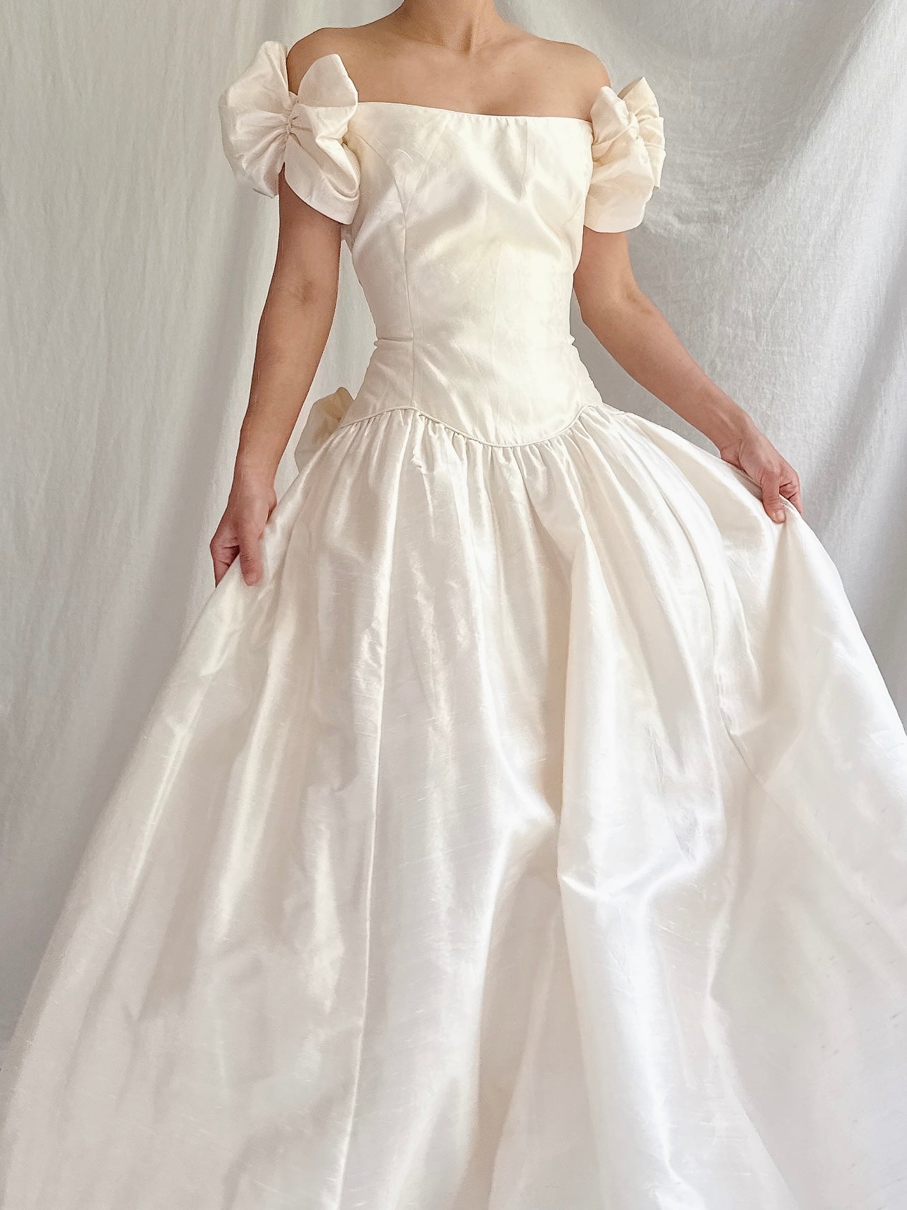 RESERVED Vintage Silk Bow Sleeves Gown - S/M