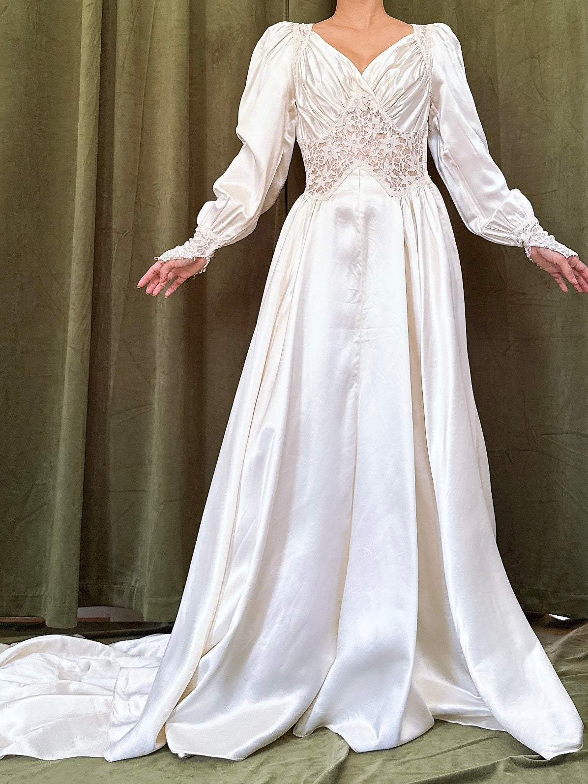 1940s Satin Puff Sleeve Gown - XXS