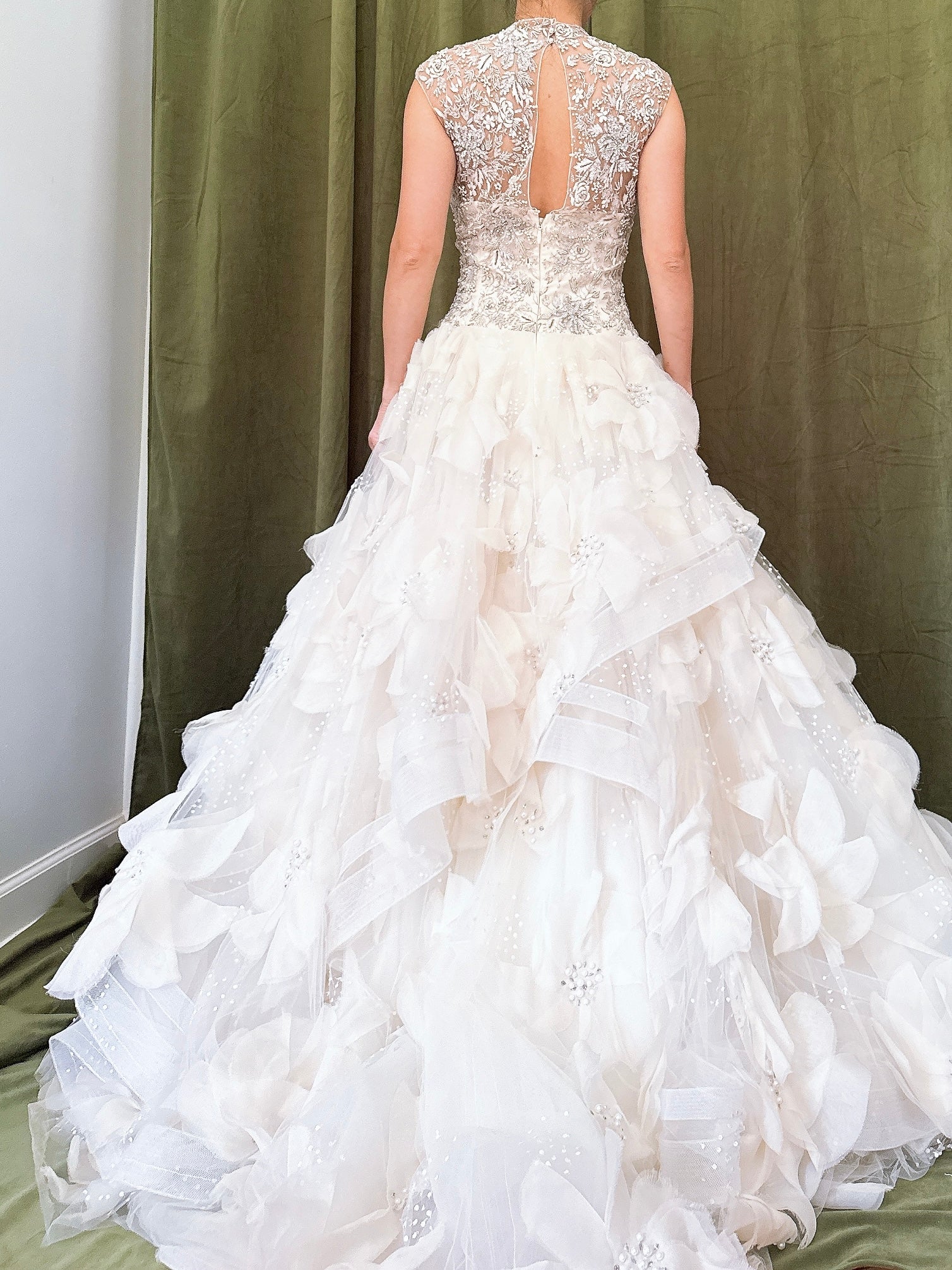 Monique Llhuilier Silk organza flower gown - S