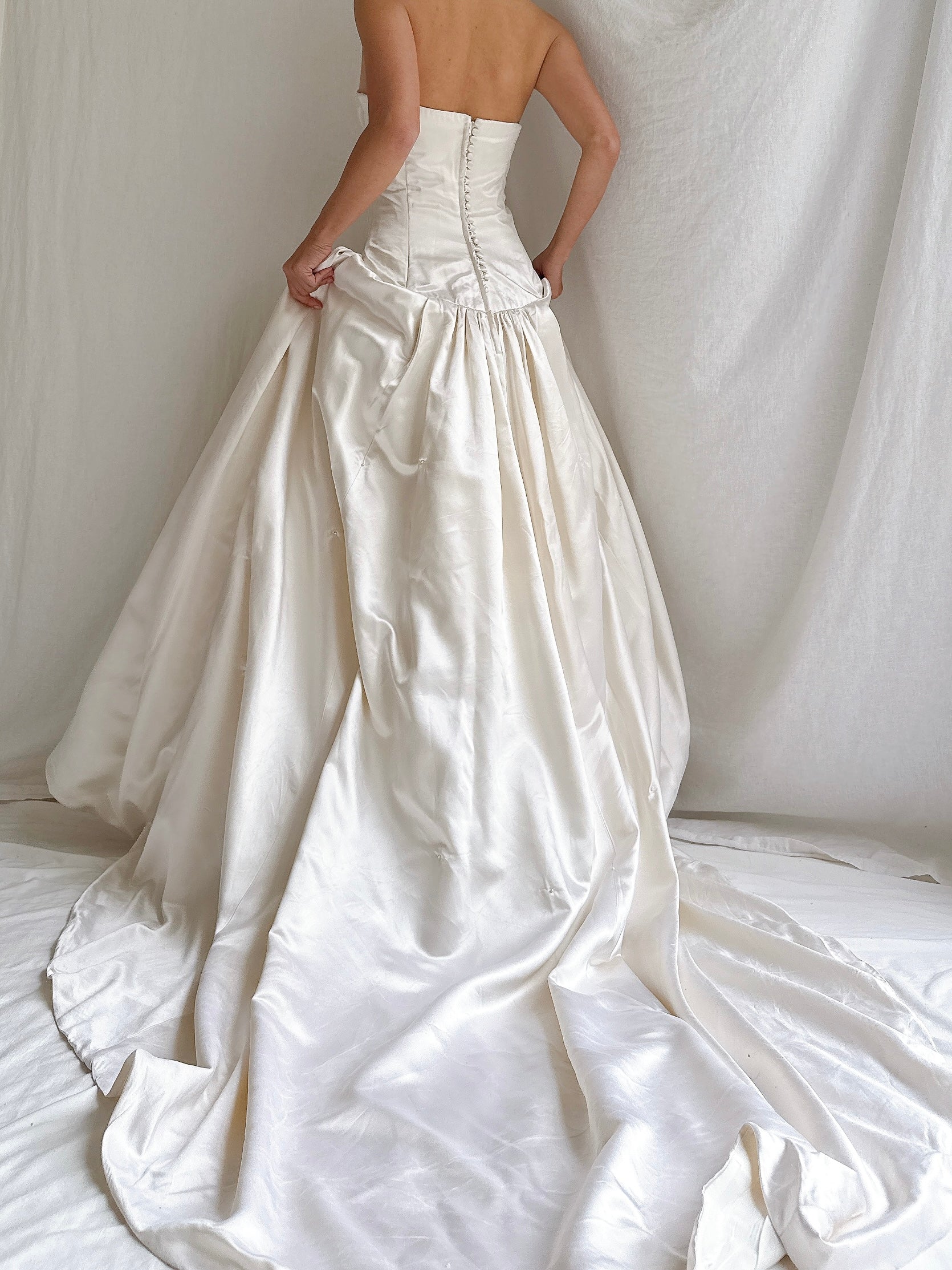 1990s Amsale Silk Strapless Gown - M/6