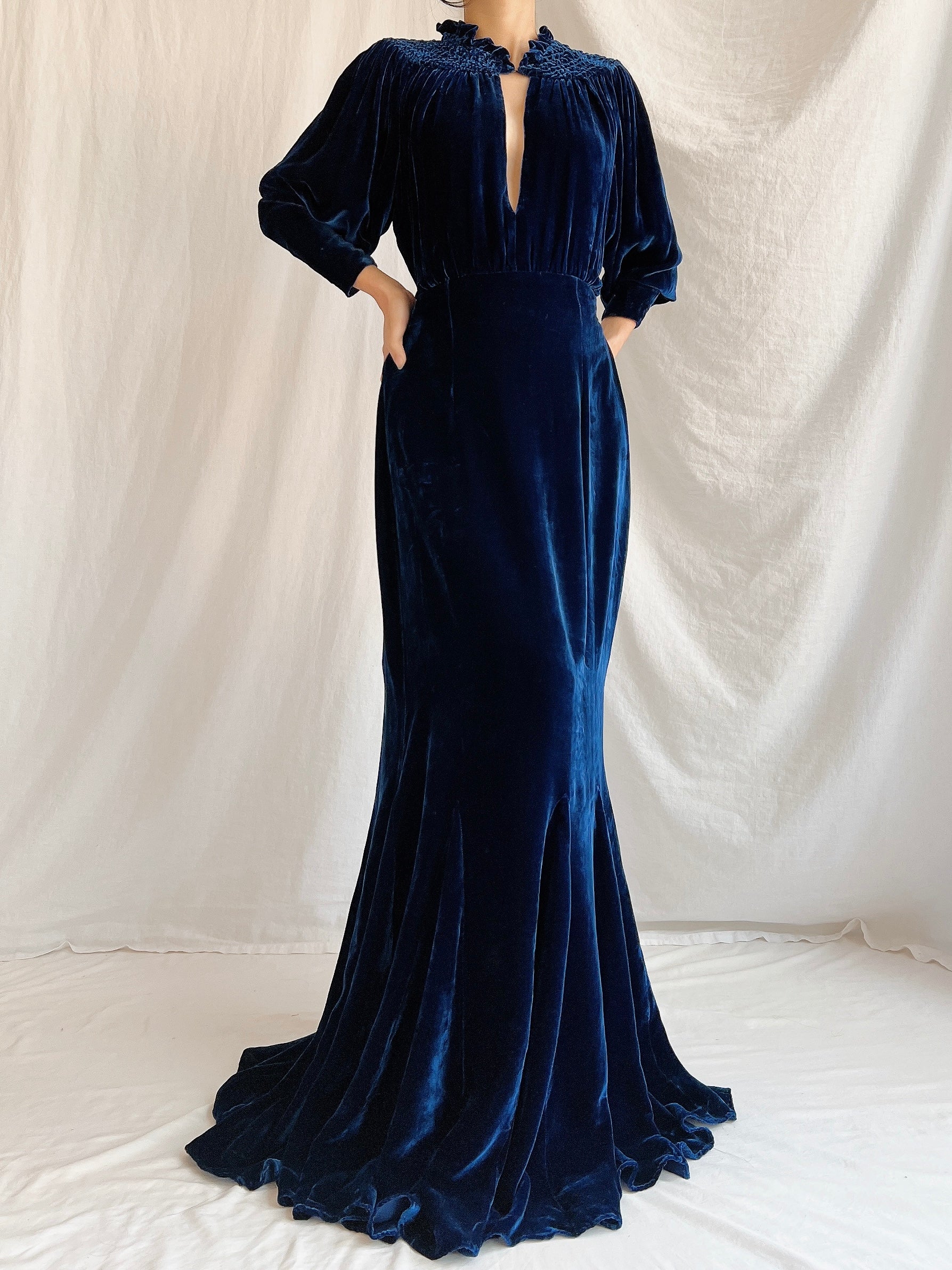 1930s Sapphire Silk Velvet Gown - M