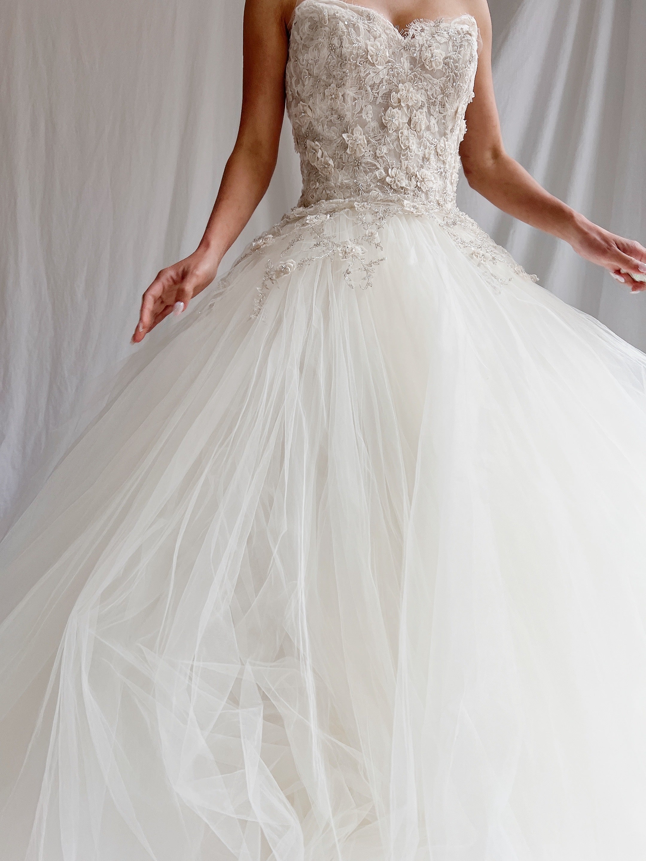 Lazaro Strapless Tulle Gown Sweetheart Bodice - XS/2