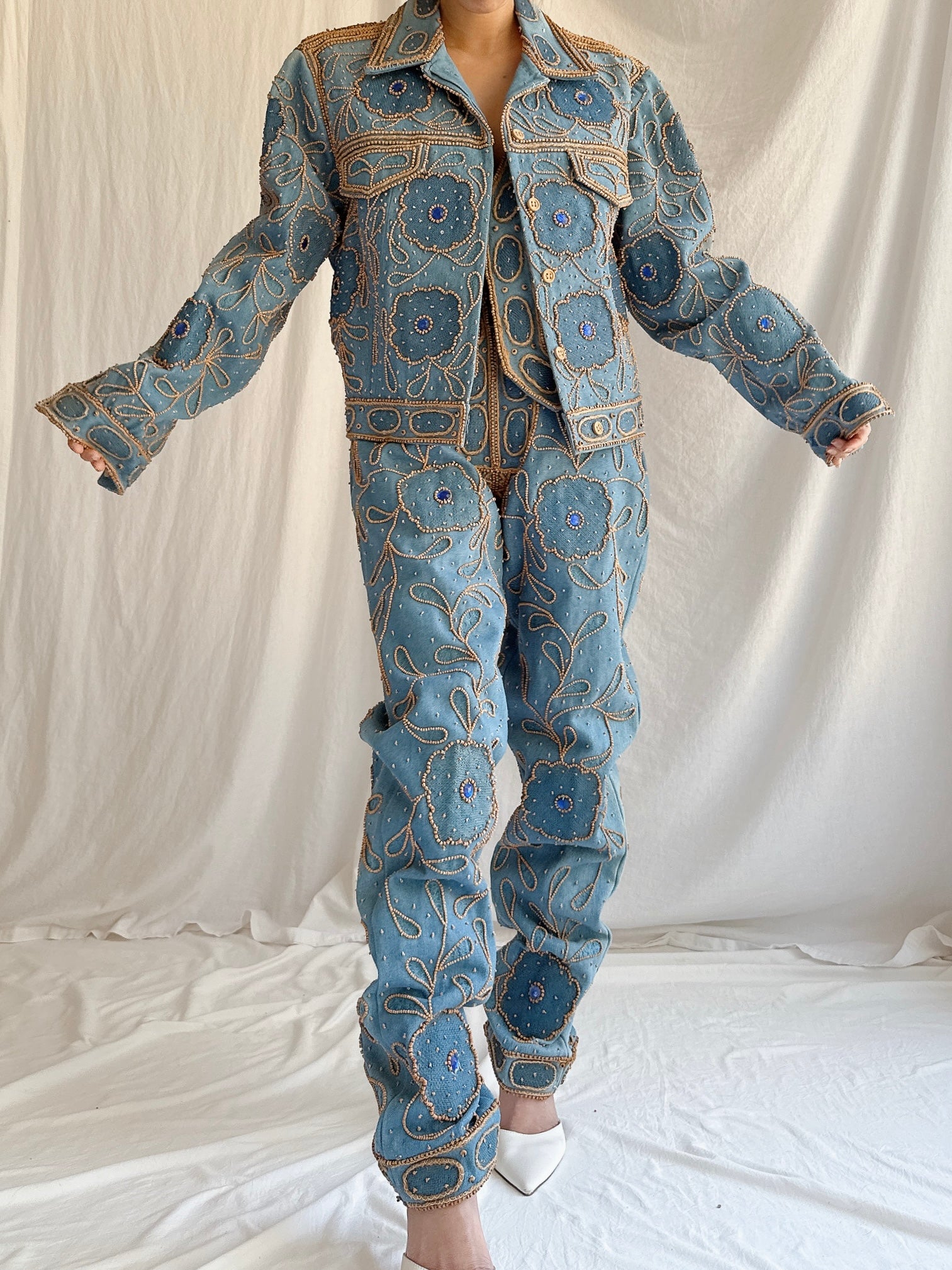 Vintage Eavis and Brown Wood-Embroidered Denim Set - M