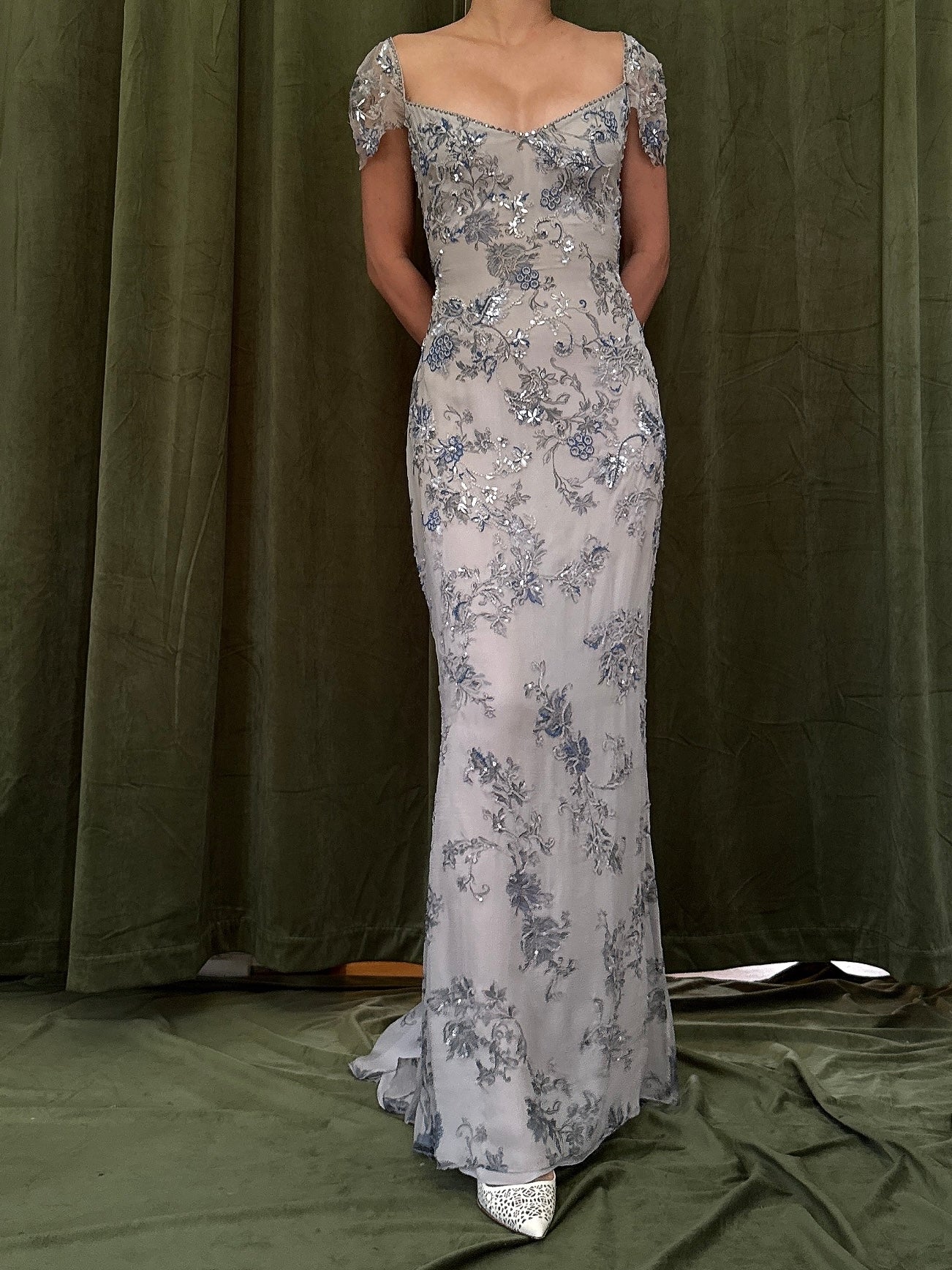 1990s Badgely Mischka Couture Silk Gown - Size 4 - 33B/26W/55L