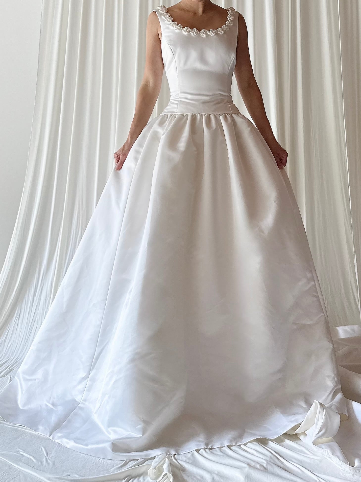 Vintage Beaded Scoop Neckline Gown - M