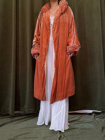 1920s Peach Silk Opera Coat - OFSM/45L