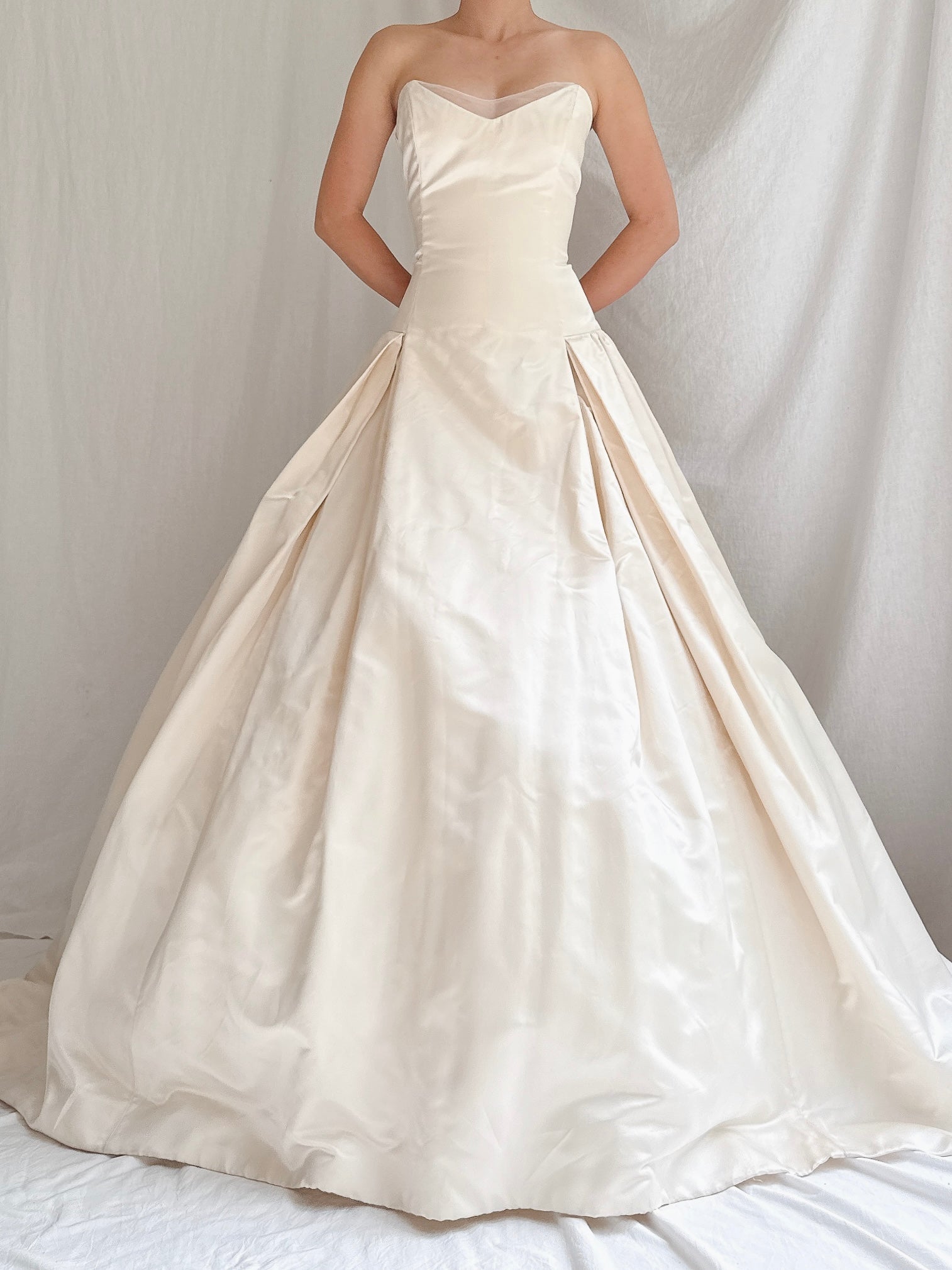 Reserved 1990s Lazaro Silk Gown - M/8