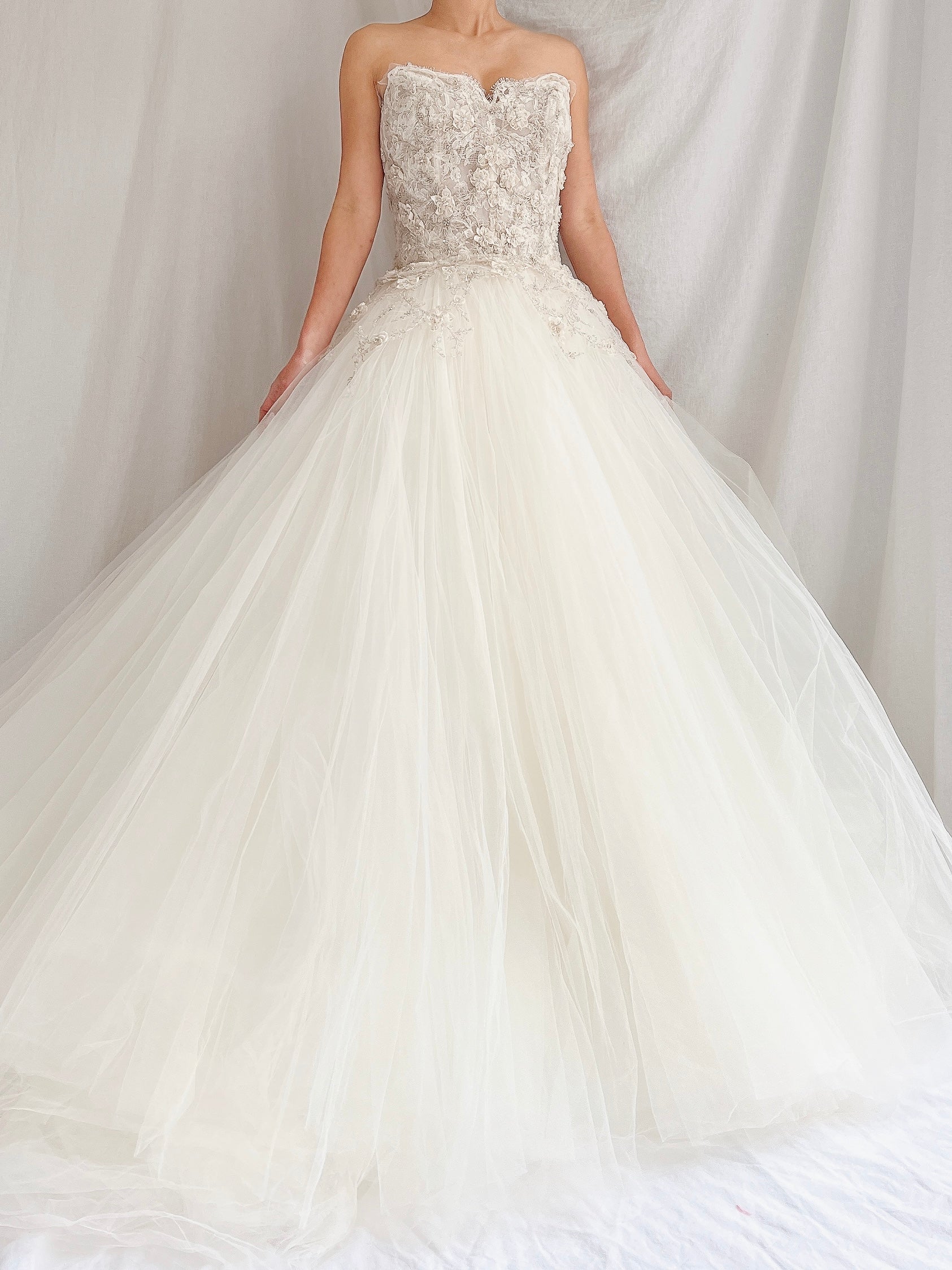 Lazaro Strapless Tulle Gown Sweetheart Bodice - XS/2