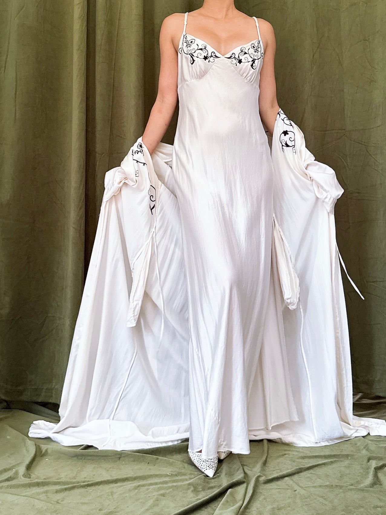 Vintage Silk Slip and Robe Set with Black Embroidery - XS
