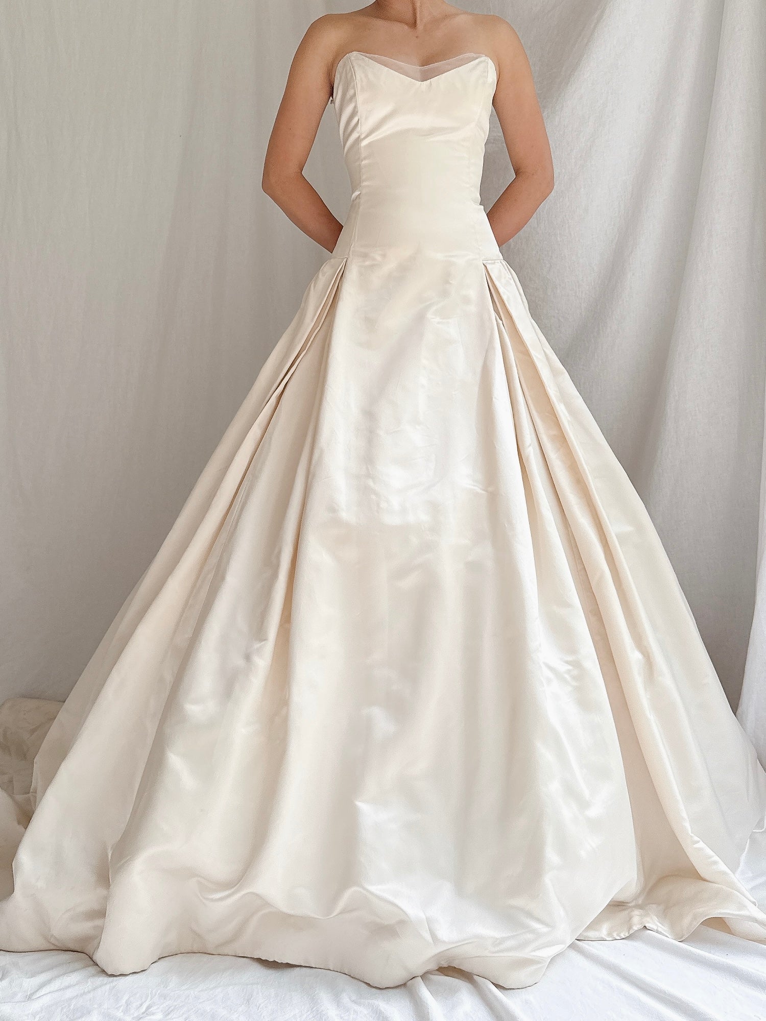 Reserved 1990s Lazaro Silk Gown - M/8