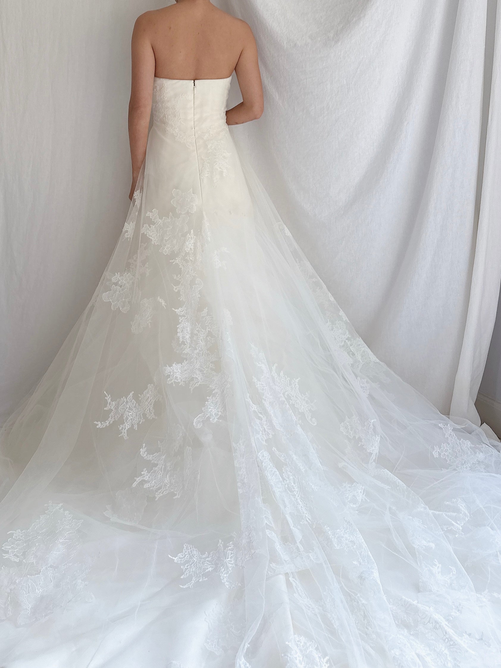 Vera Wang Luxe “Esther” Gown - XS/2