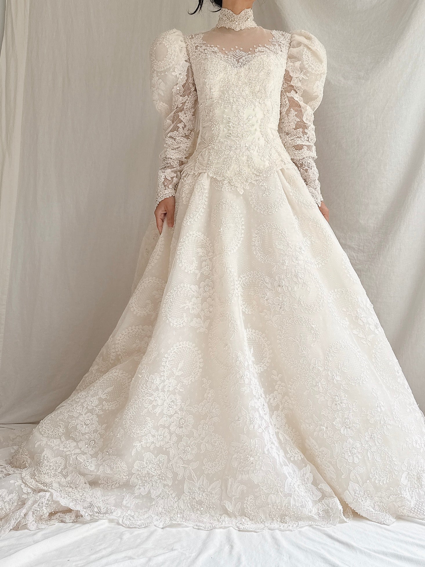 1980 High Neck Lace Gown - S