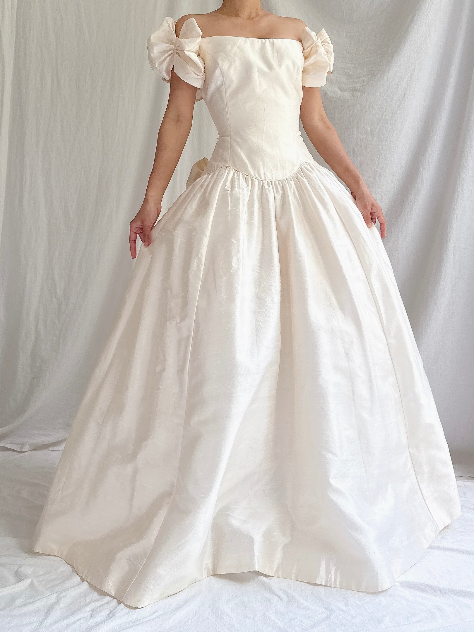 RESERVED Vintage Silk Bow Sleeves Gown - S/M