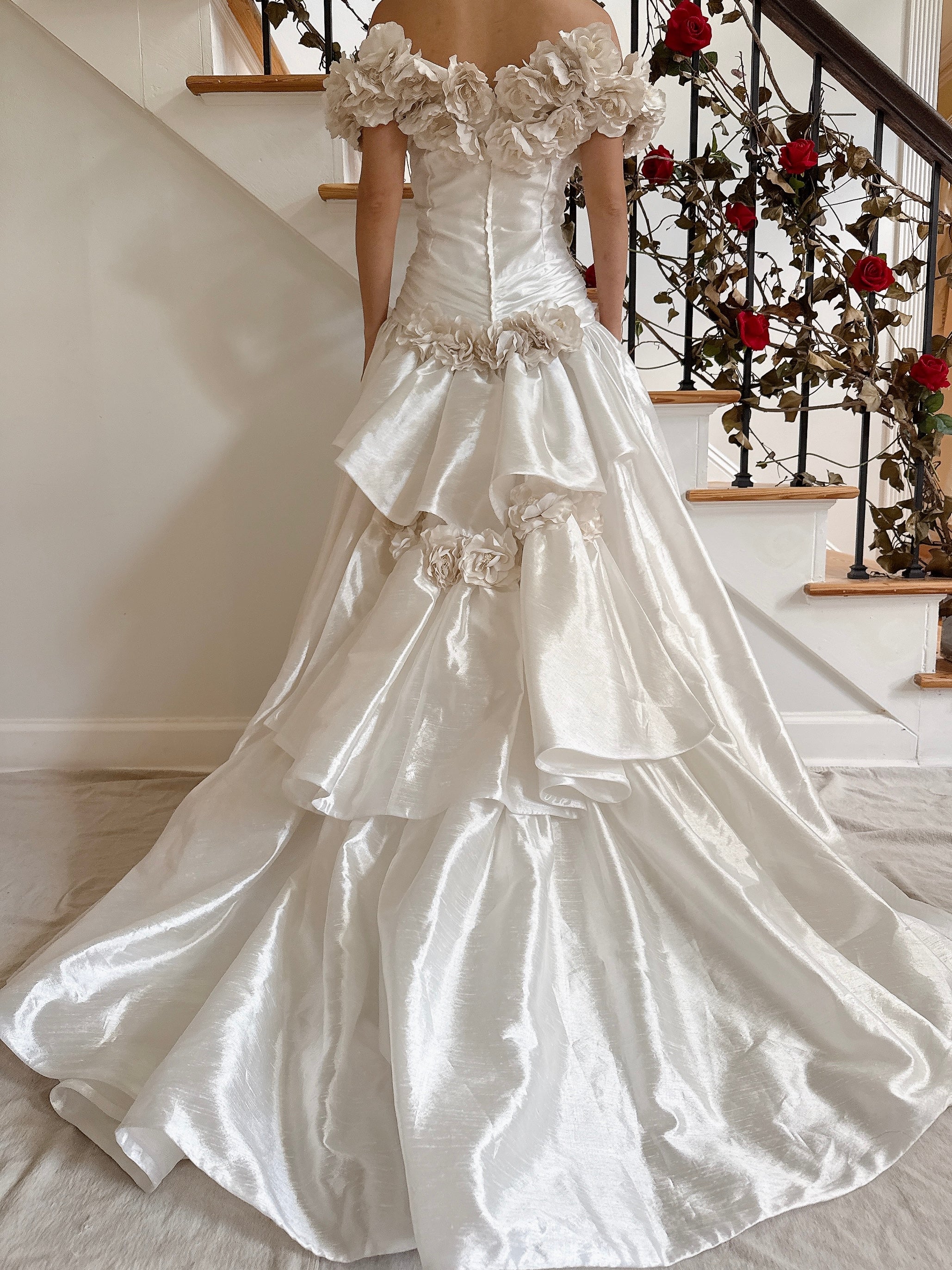 1980s Taffeta Rosette Gown - M/L
