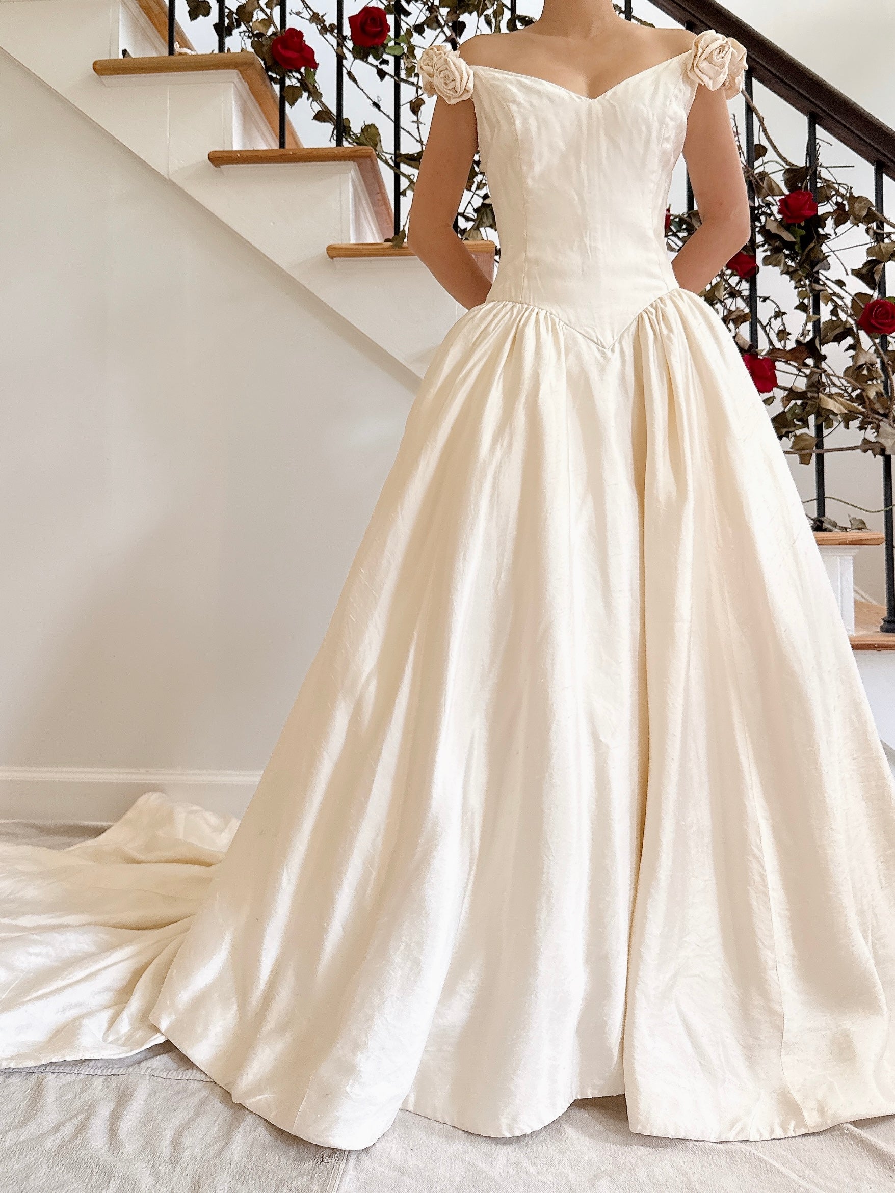 1990s Ivory Alvina Valenta Silk Rosette Dress - M