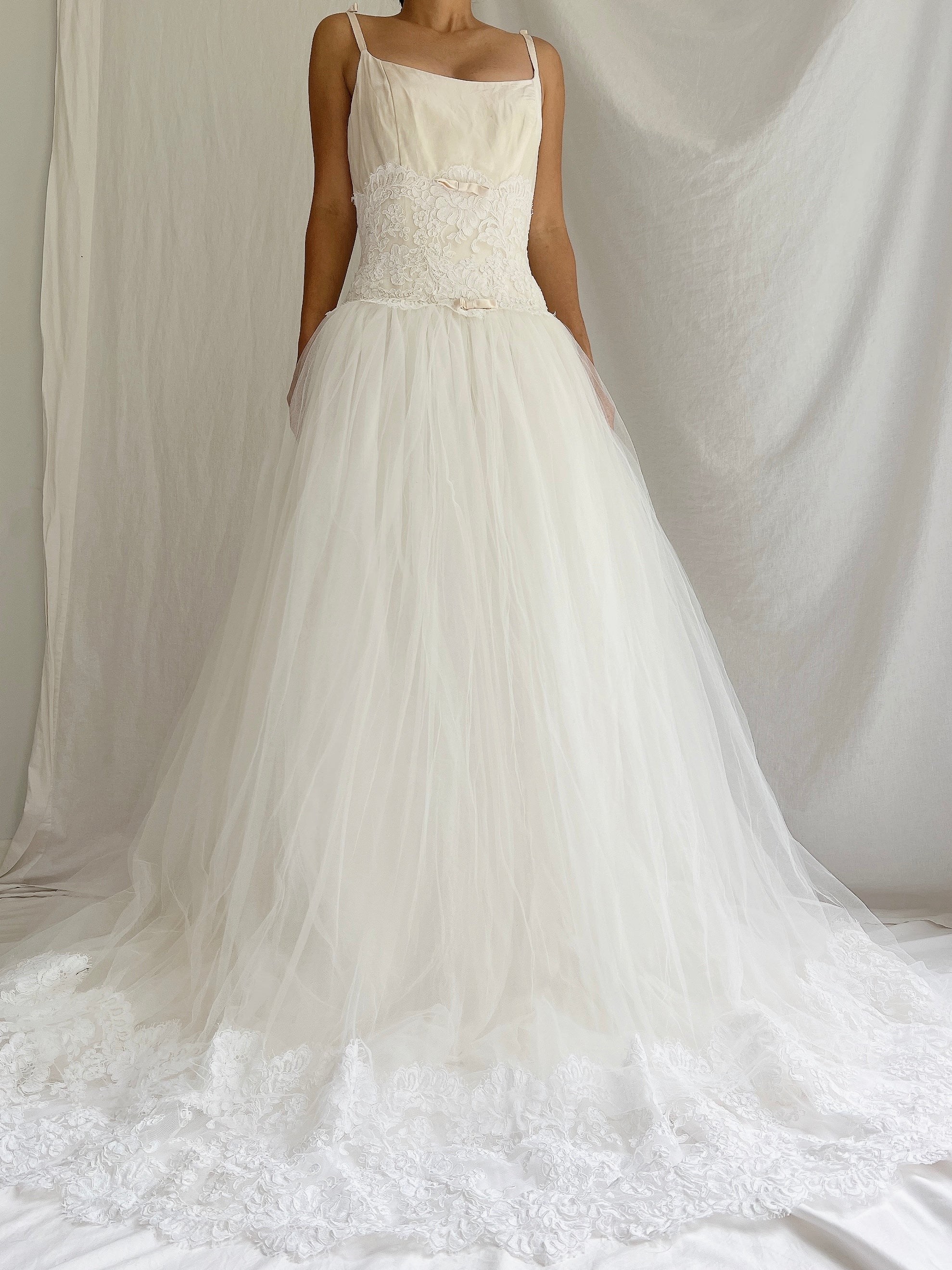 Vintage Monique Llhuilier Dropped Waist Gown - M