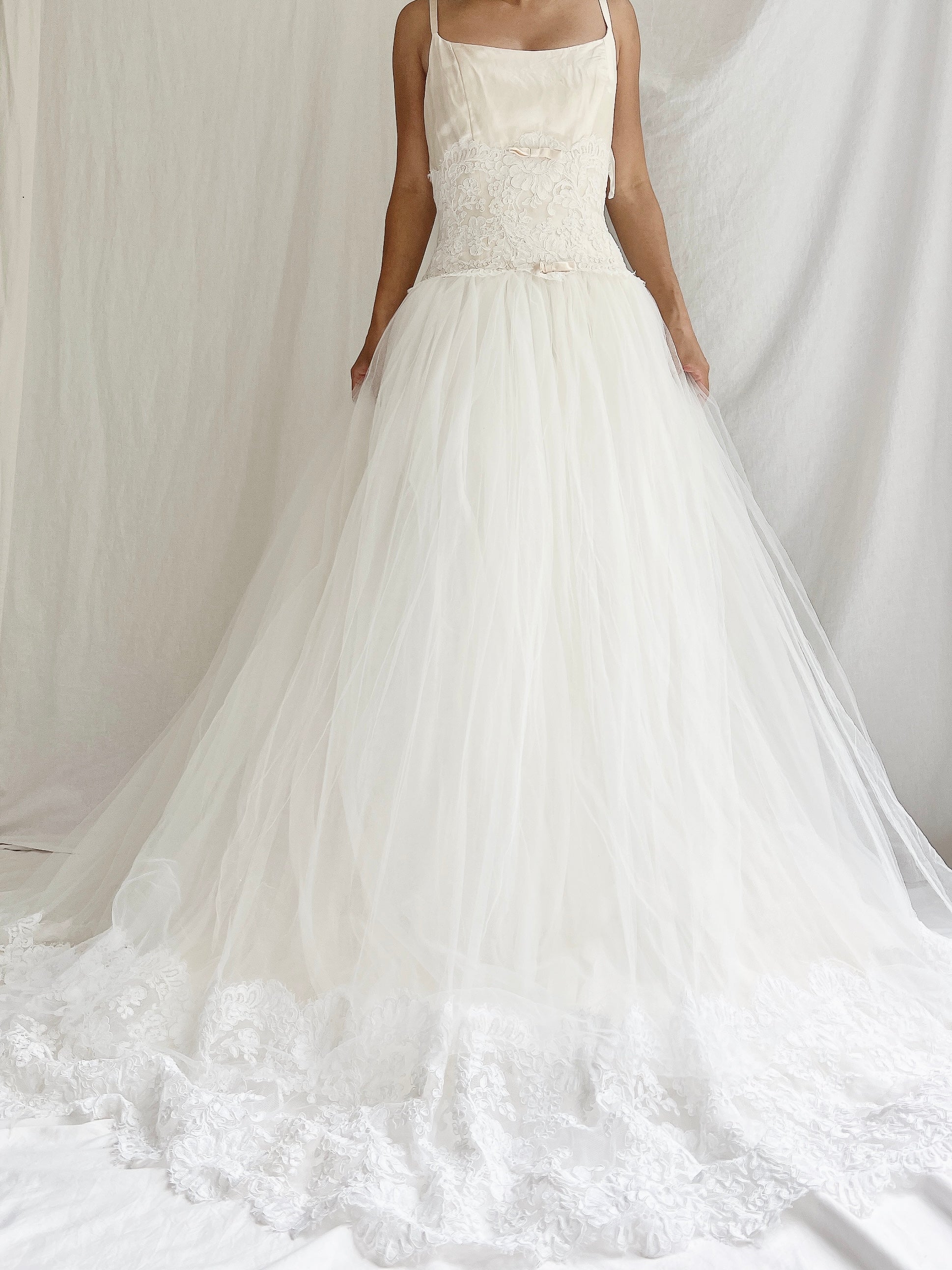 Vintage Monique Llhuilier Dropped Waist Gown - M