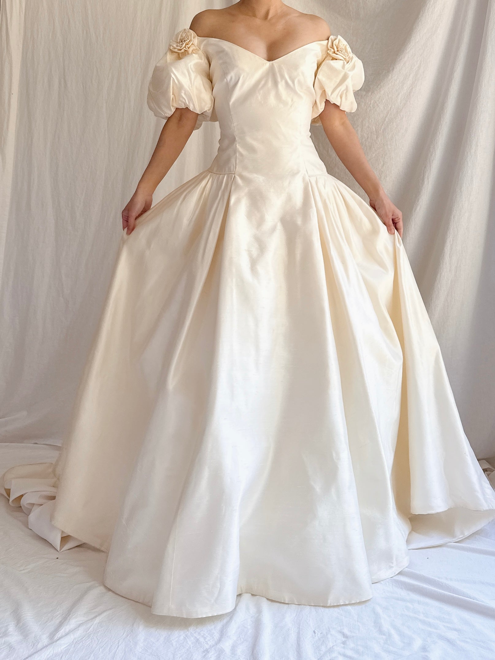 Vintage Silk Puff Sleeve Gown - M/L