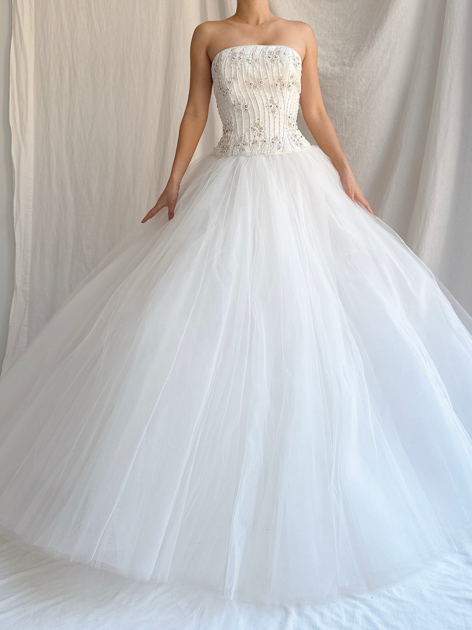 Vintage Paula Varsalona Couture Silk and Tulle Wedding Gown - M/8