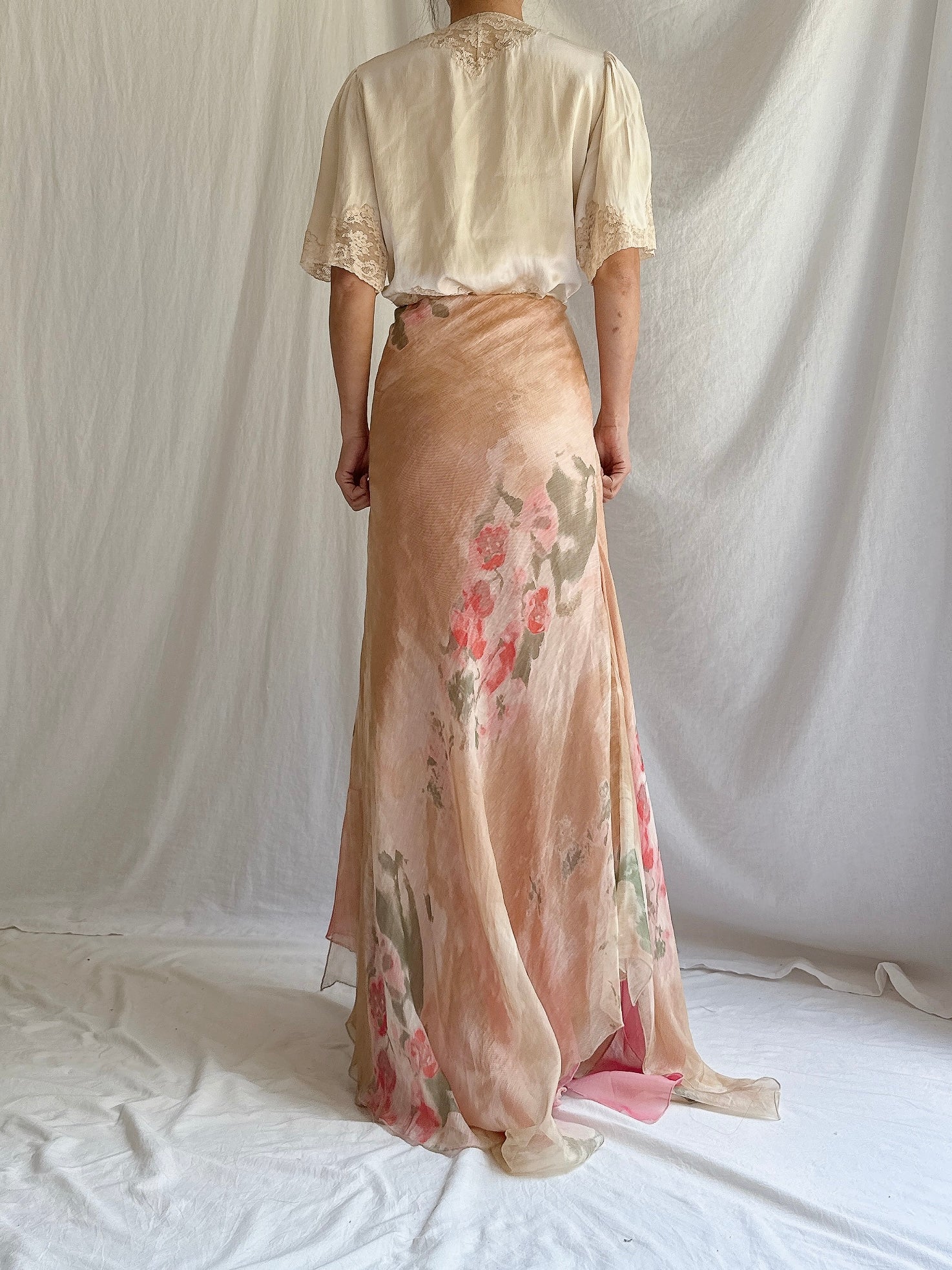 Vintage Floral Skirt - M/L 12