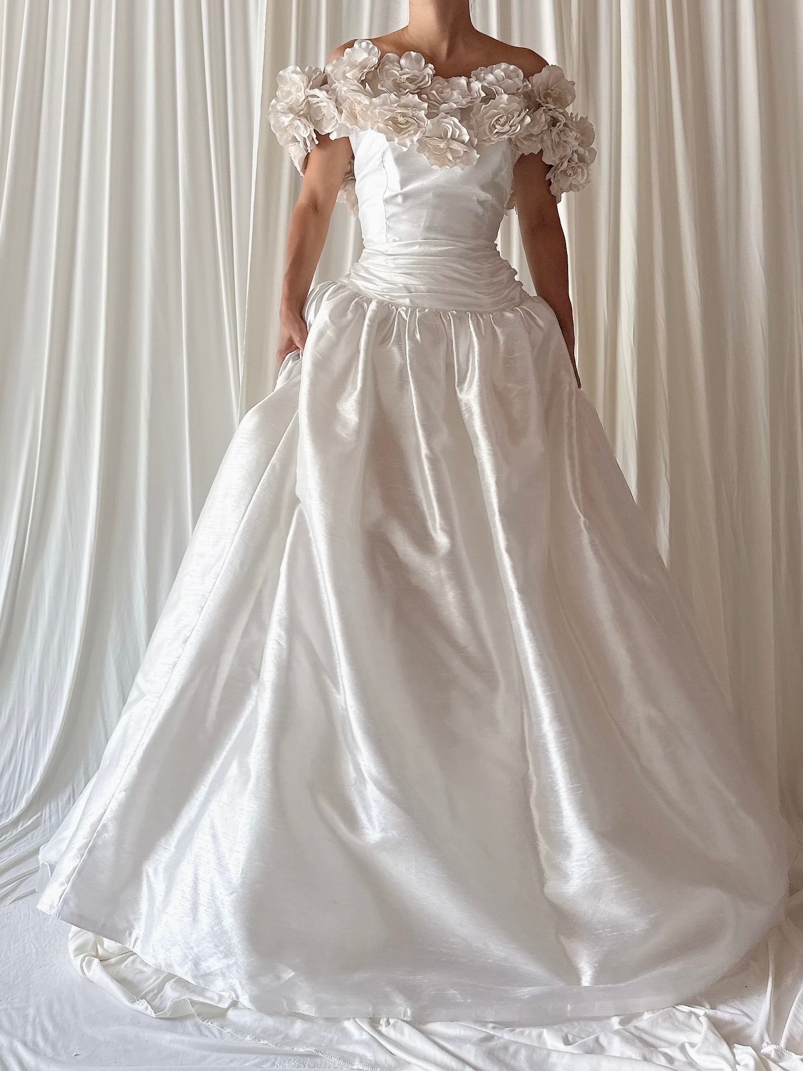 1980s Taffeta Rosette Gown - M/L