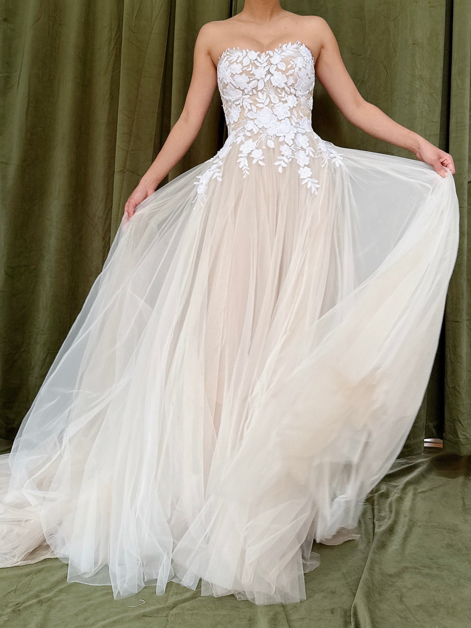 Mira Zwillinger Strapless Nude Tulle Embroidered Dress - M/8