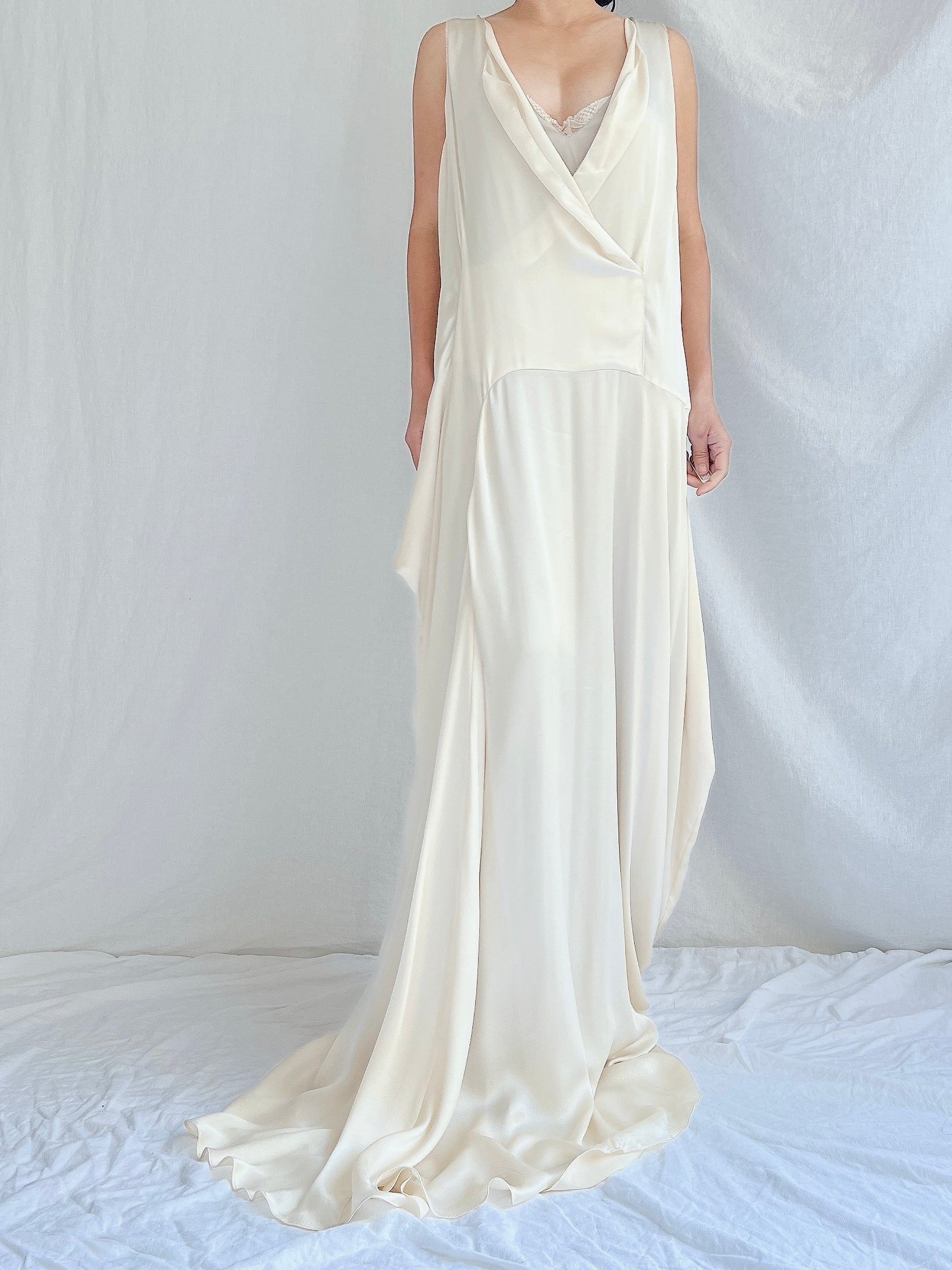 Vera Wang Silk Gown - M