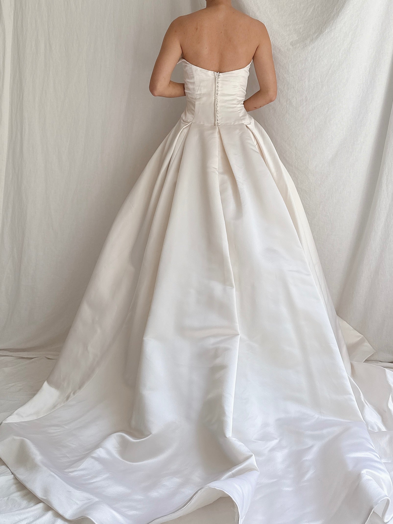 1990s Nancy Issler Silk Gown - S/6
